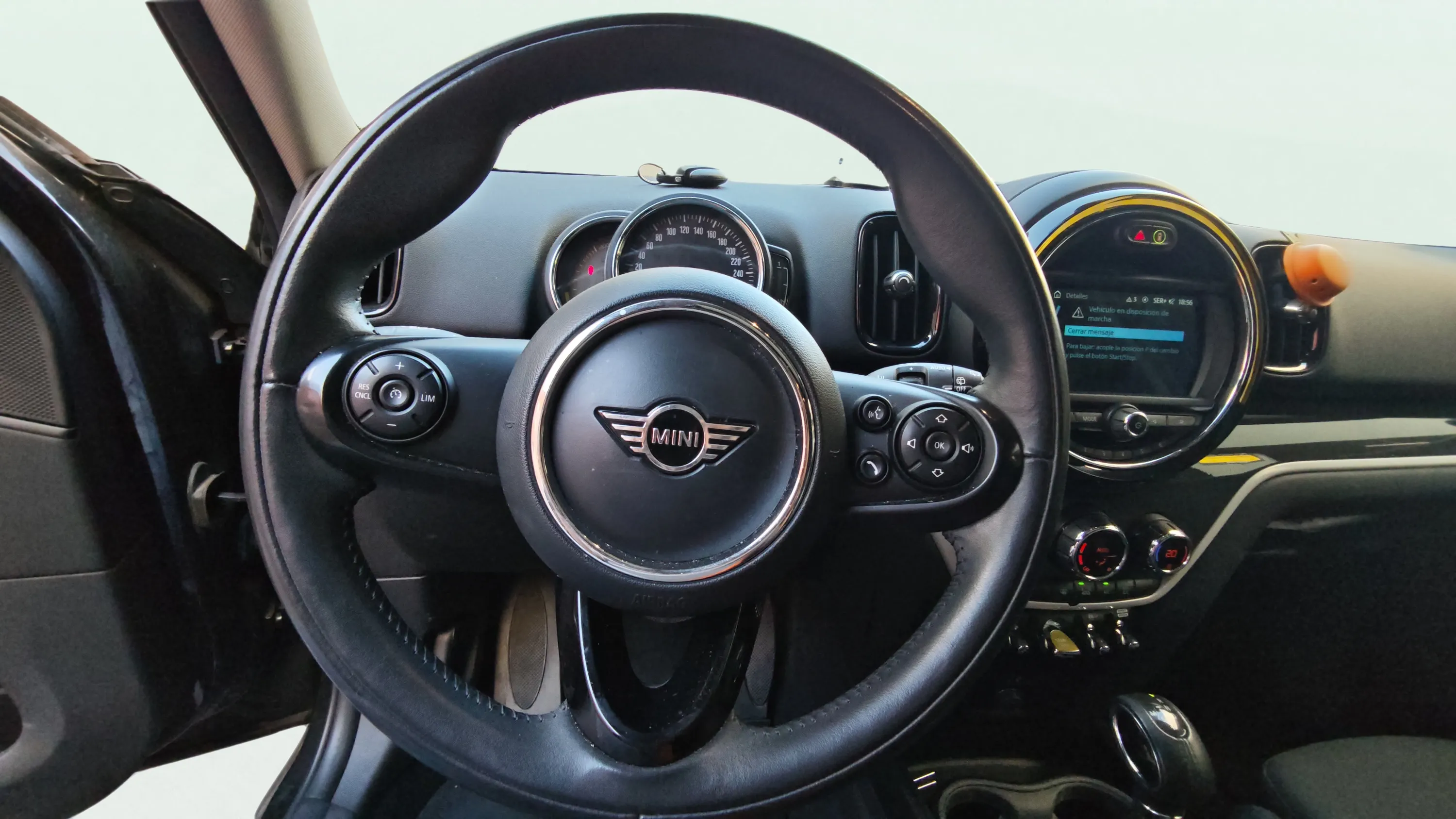MINI Countryman Cooper S E ALL4 - foto 8