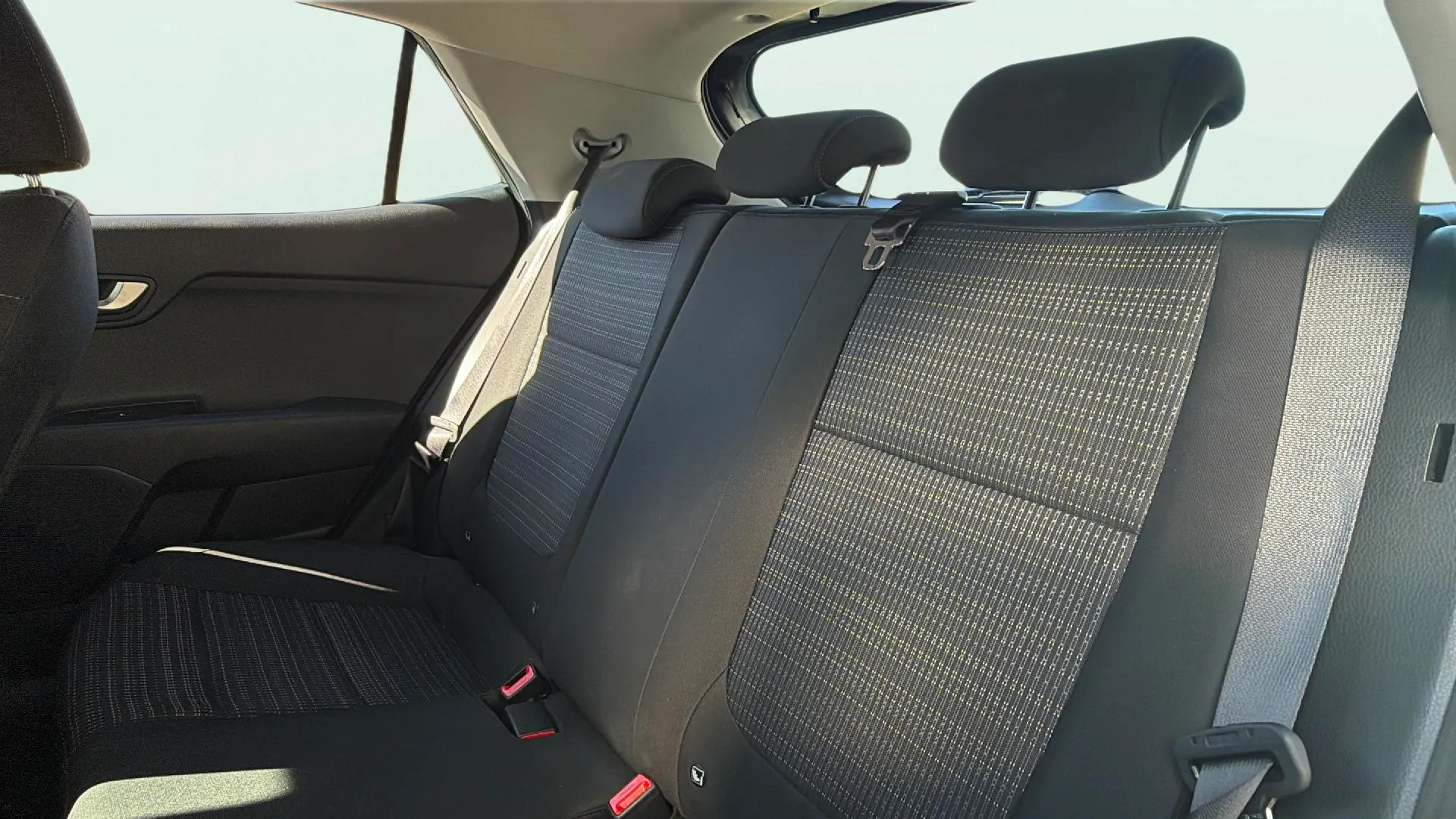 Kia Stonic 1.0 T-GDi MHEV Drive - foto 12