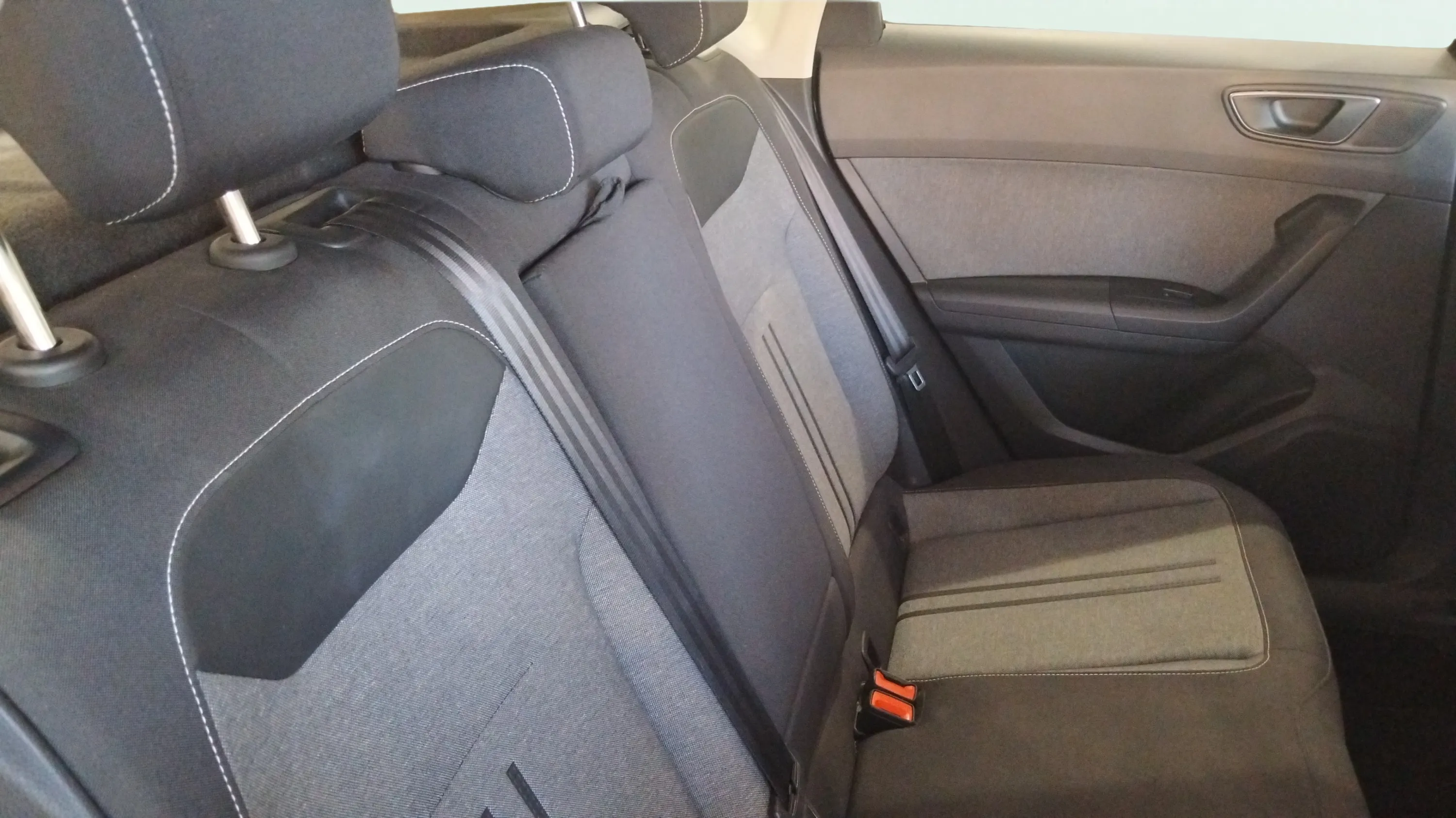 SEAT Ateca 1.5 TSI DSG FR XL - foto 8
