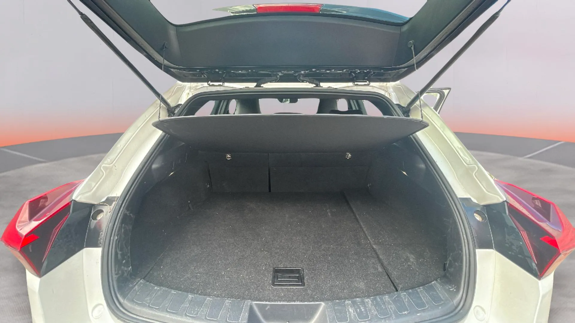 Lexus UX 2.0 250h Business - foto 22