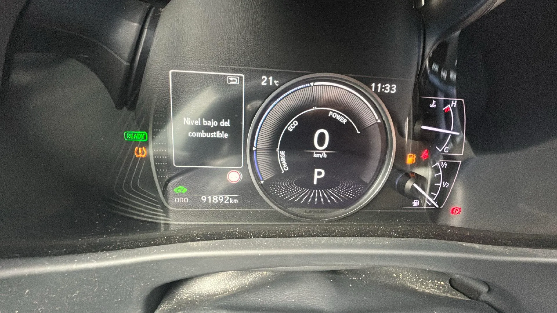 Lexus UX 2.0 250h Business - foto 13
