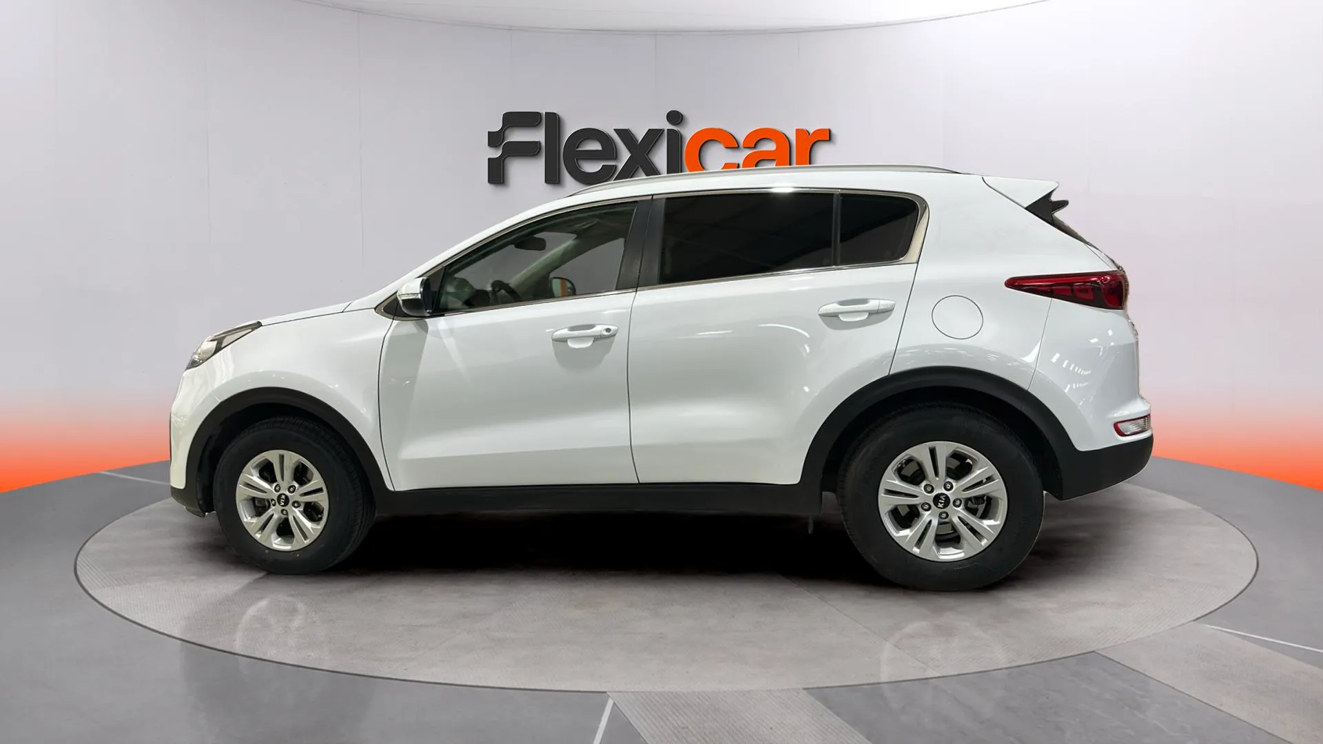 Kia Sportage 1.6 GDi Basic 4x2 - foto 4