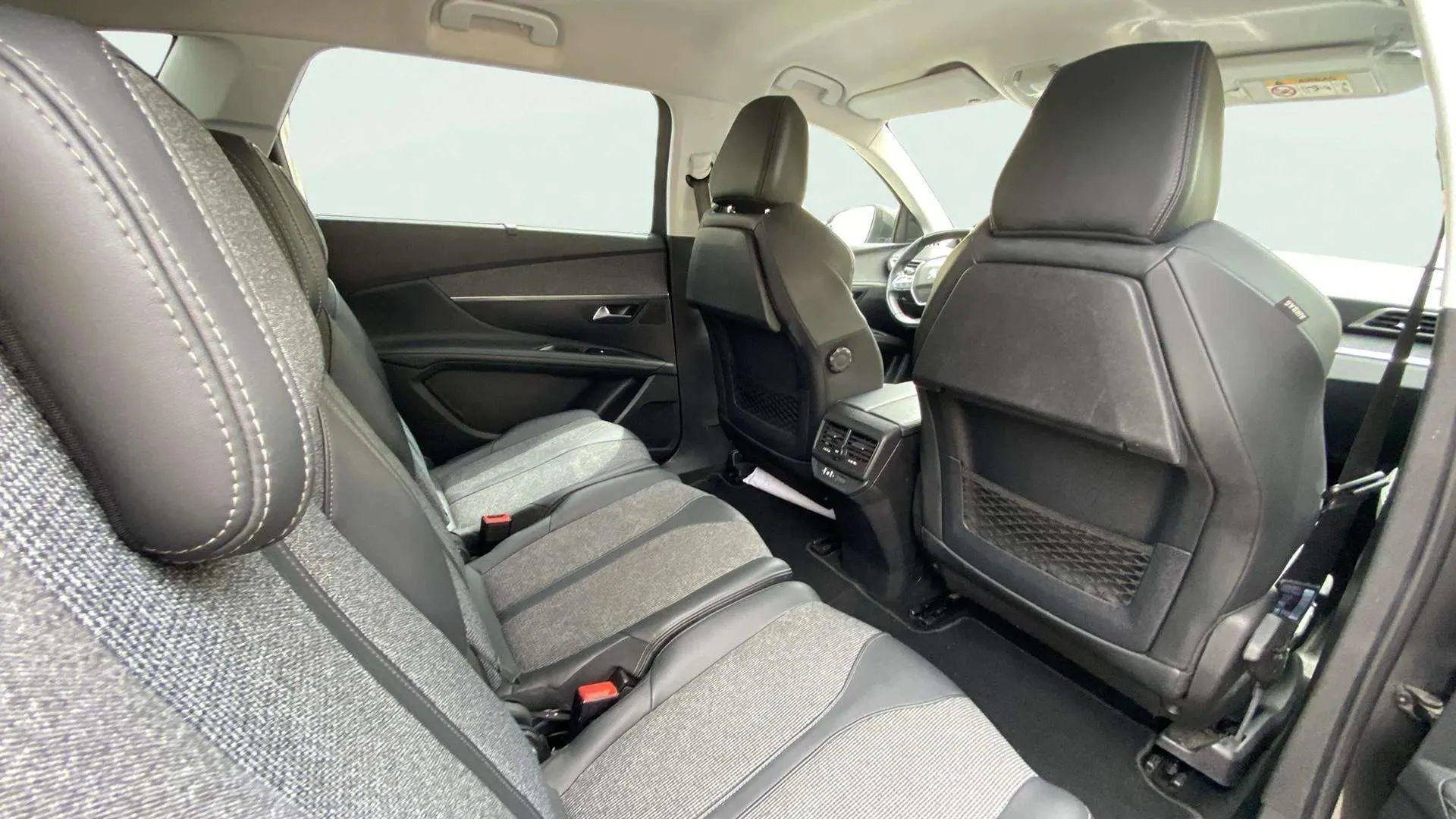 Peugeot 5008 Active BlueHDi EAT8 - foto 16