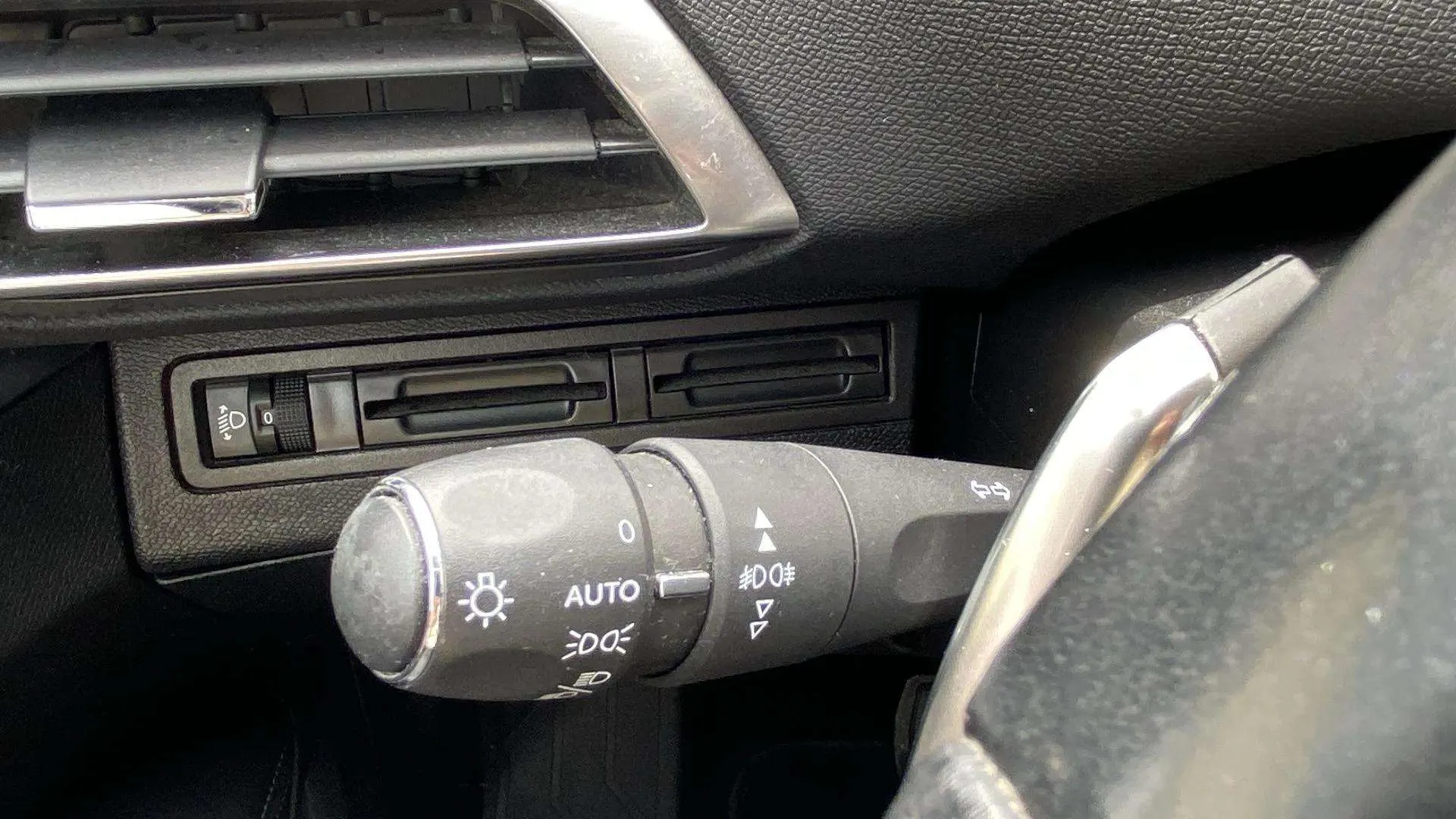 Peugeot 5008 Active BlueHDi EAT8 - foto 31