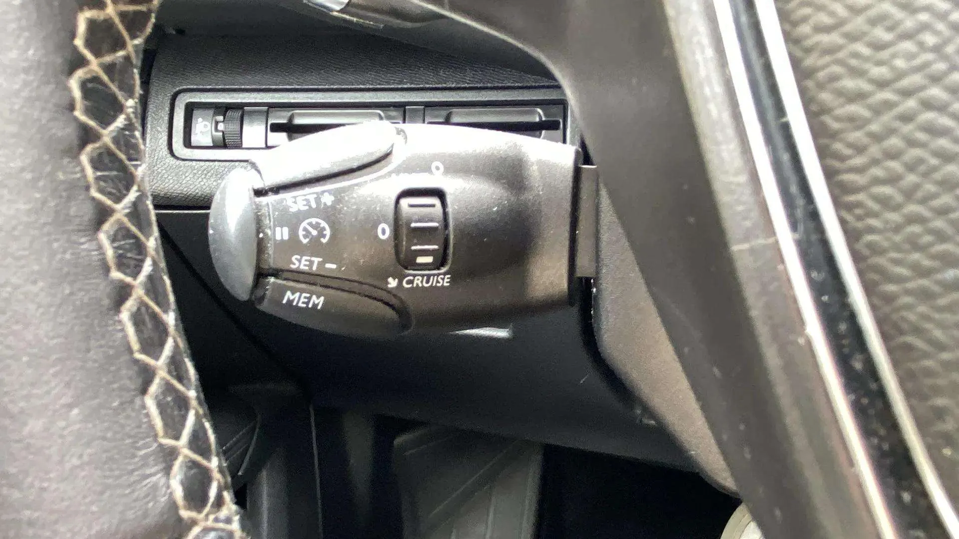 Peugeot 5008 Active BlueHDi EAT8 - foto 23