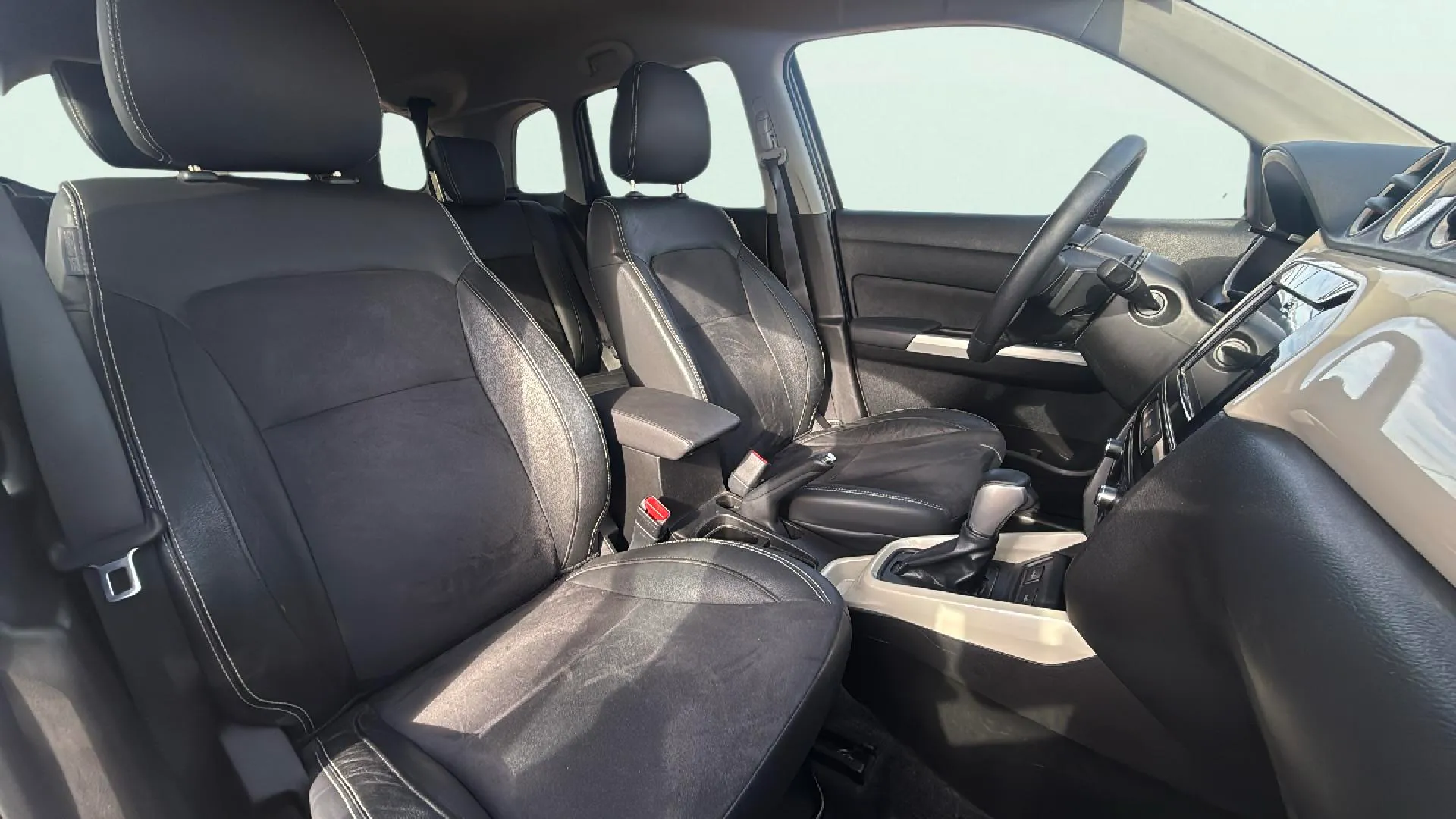 Suzuki Vitara 1.6 VVT GLX - foto 13