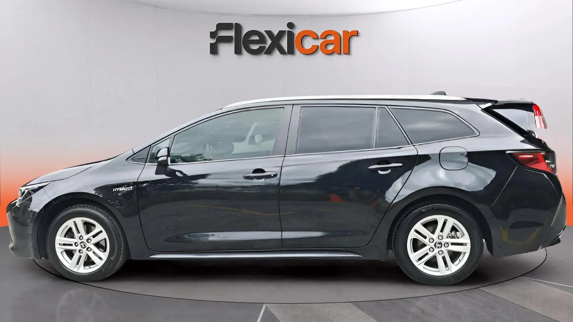 Toyota Corolla 2.0 180H Advance E-CVT Touring Sport - foto 4