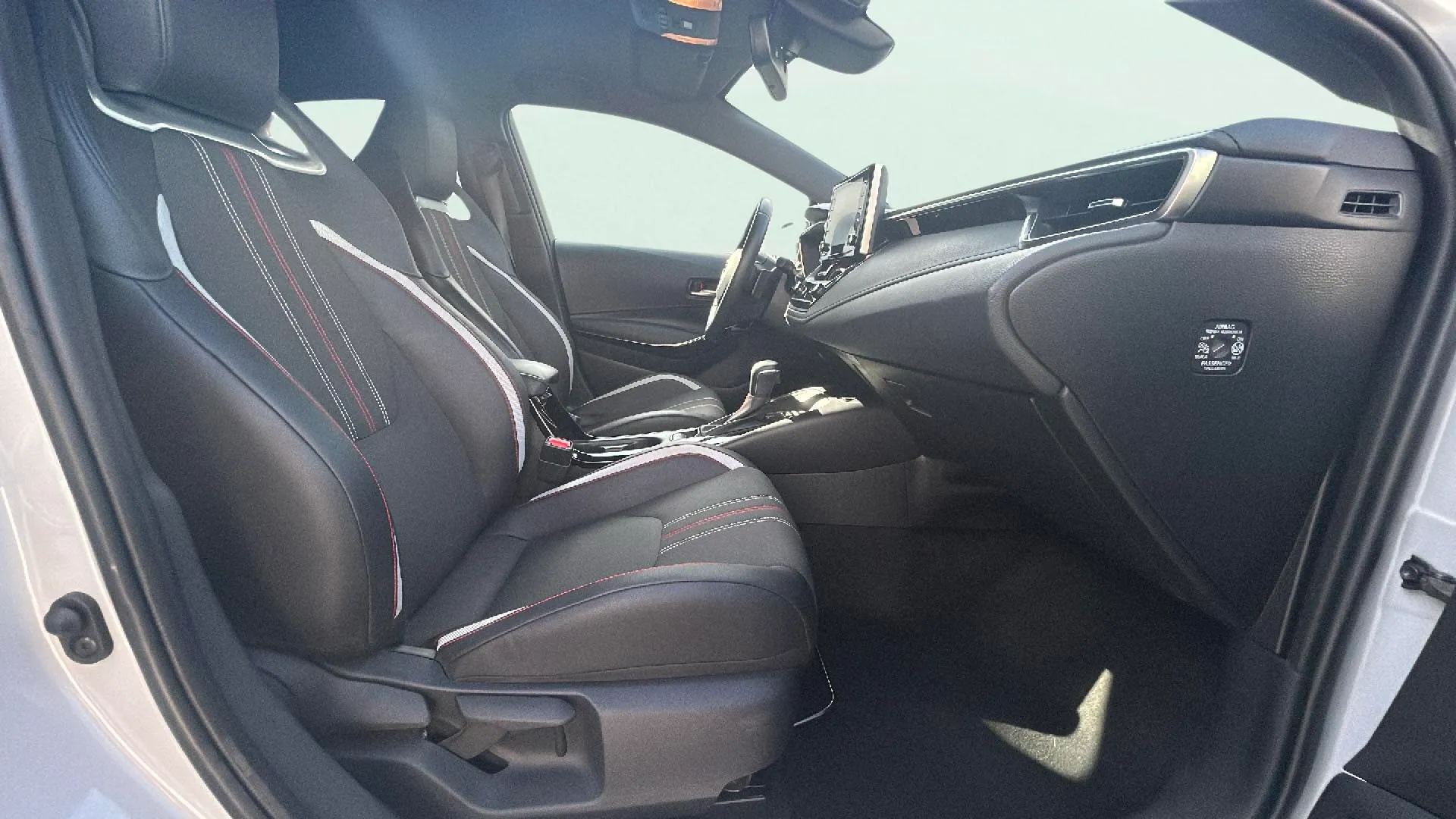 Toyota Corolla 2.0 180H GR-Sport E-CVT - foto 17