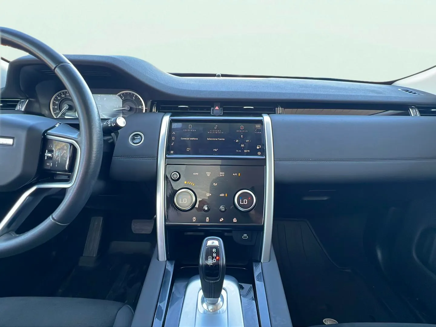 Land Rover Discovery Sport 2.0D TD4 AWD MHEV Urban Edition - foto 10