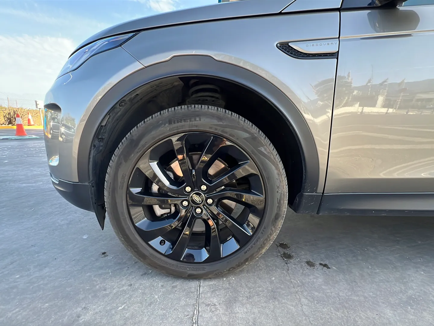 Land Rover Discovery Sport 2.0D TD4 AWD MHEV Urban Edition - foto 17
