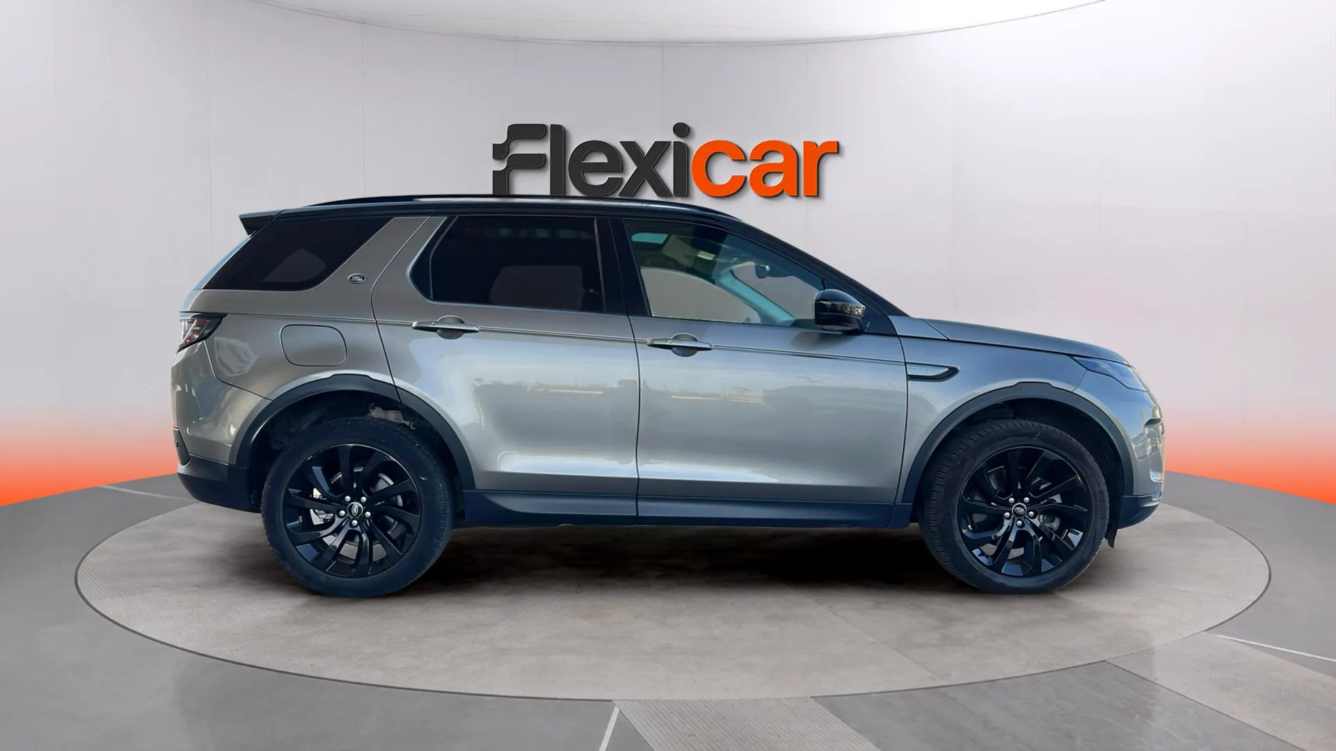 Land Rover Discovery Sport 2.0D TD4 AWD MHEV Urban Edition - foto 8