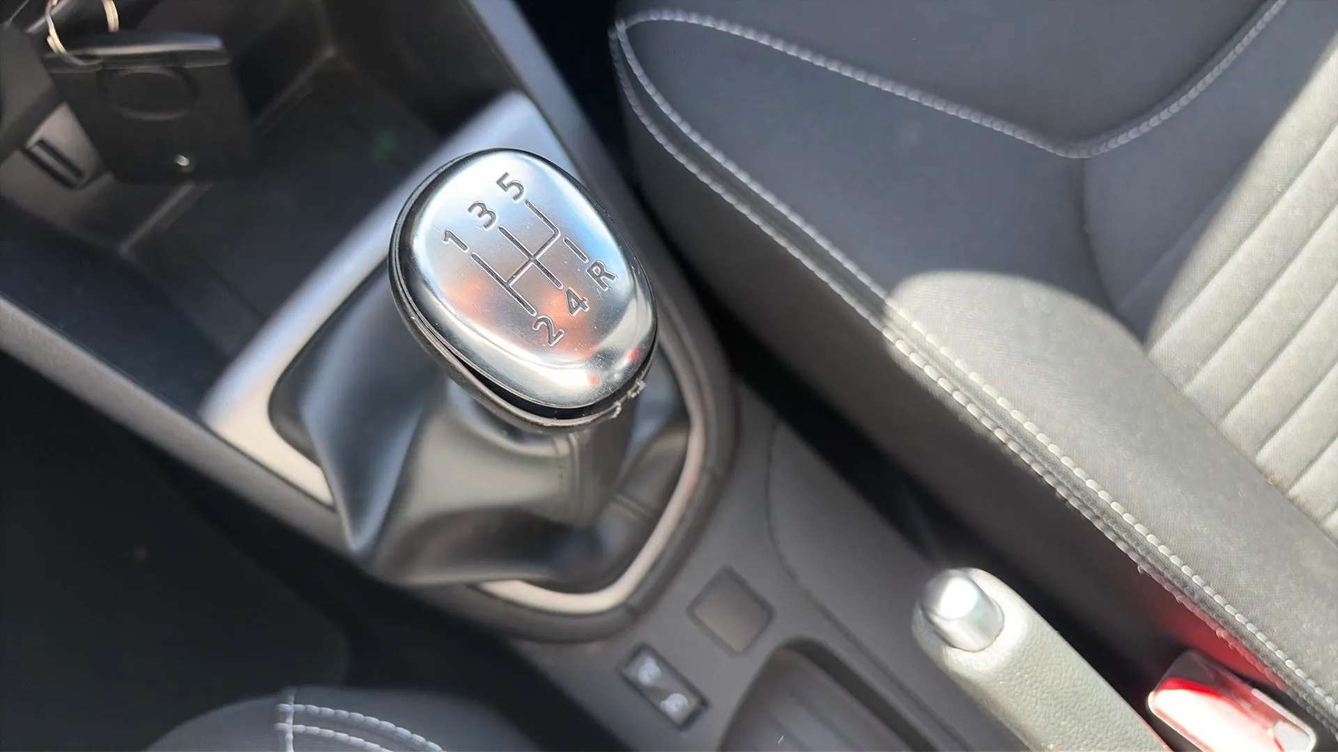 Renault Clio Limited Energy TCe - foto 19
