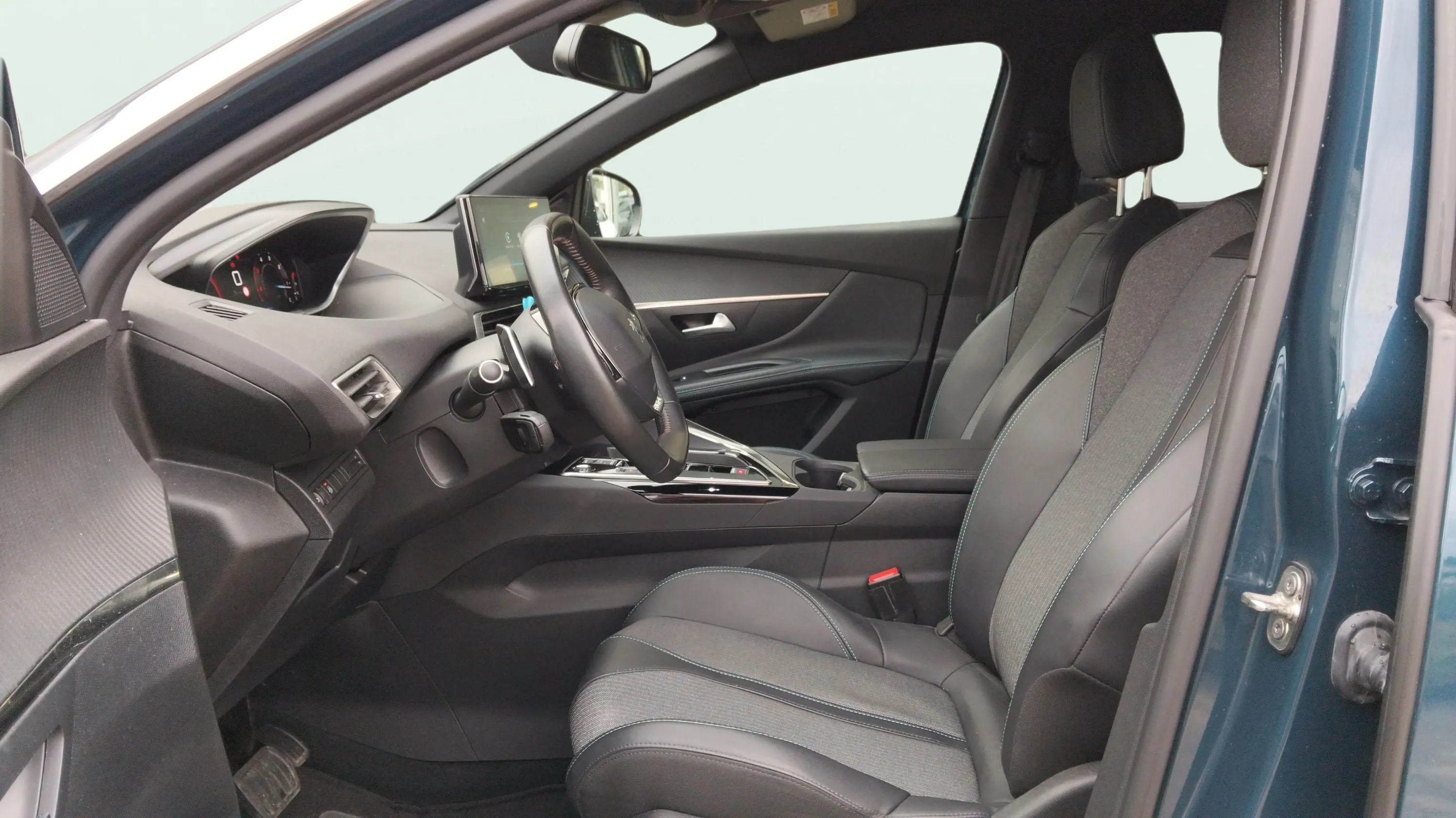 Peugeot 5008 1.5 BlueHDi Allure Pack EAT8 - foto 17