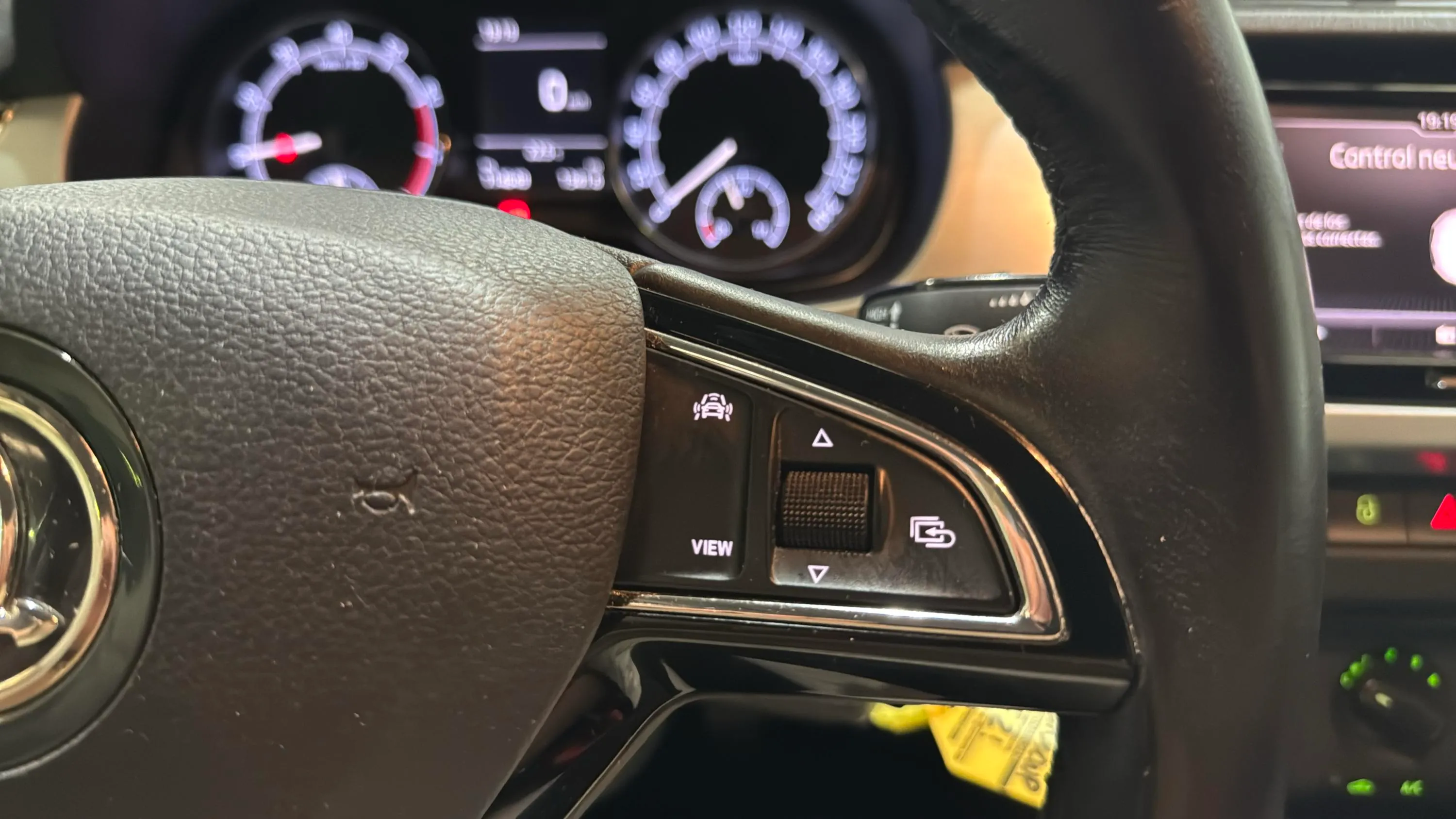 Škoda Fabia 1.0 TSI Ambition - foto 14