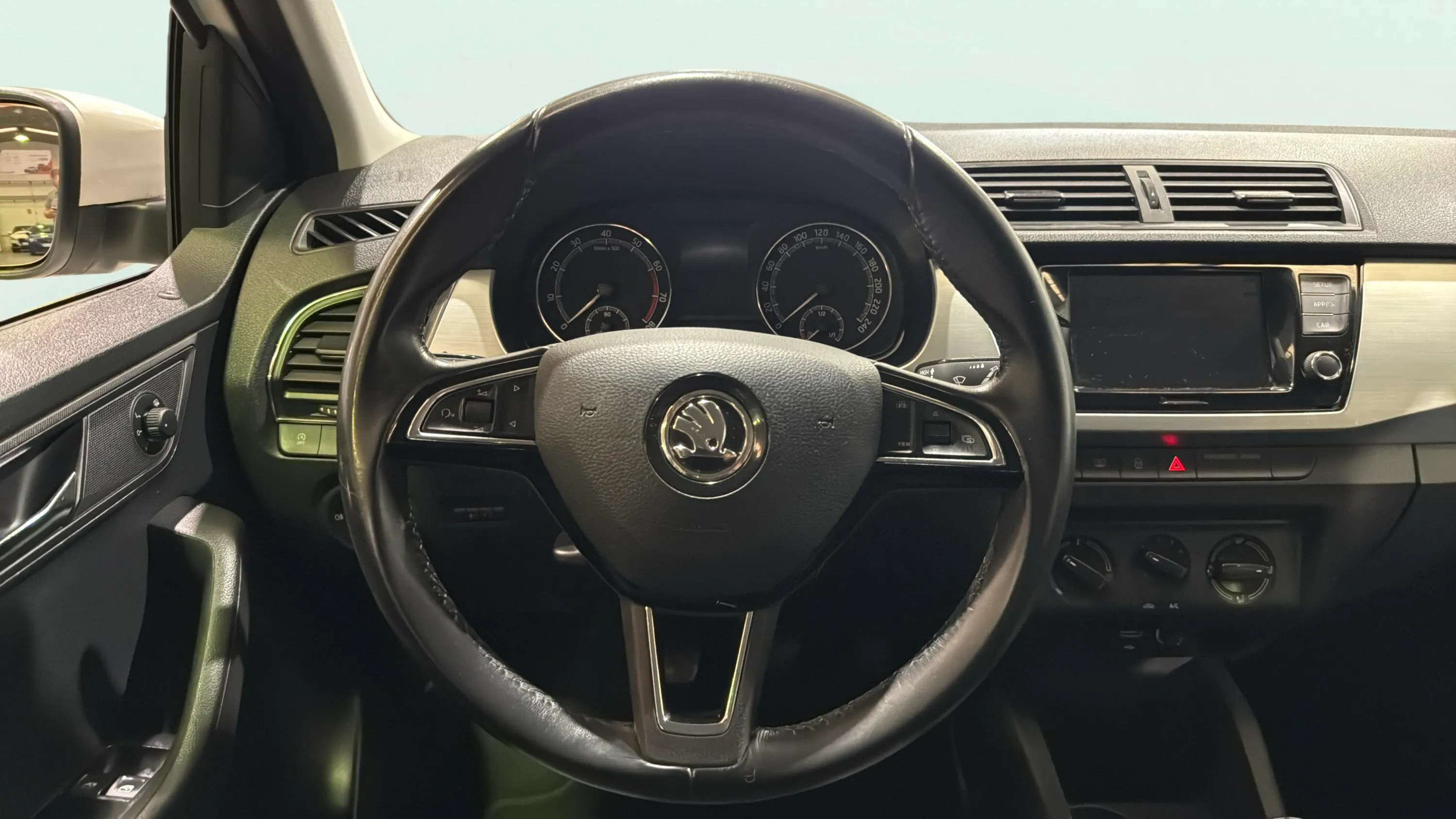 Škoda Fabia 1.0 TSI Ambition - foto 12