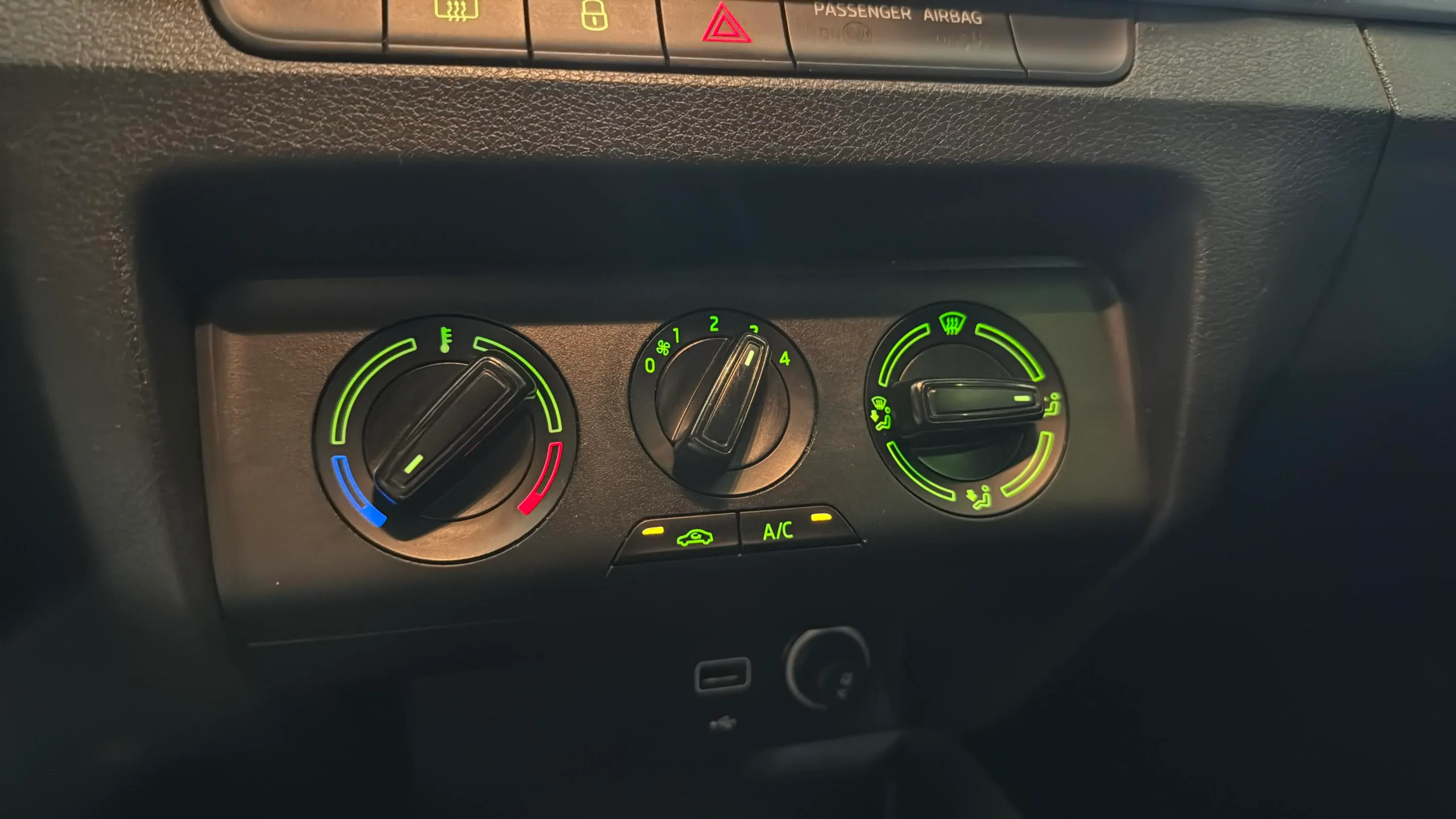 Škoda Fabia 1.0 TSI Ambition - foto 20