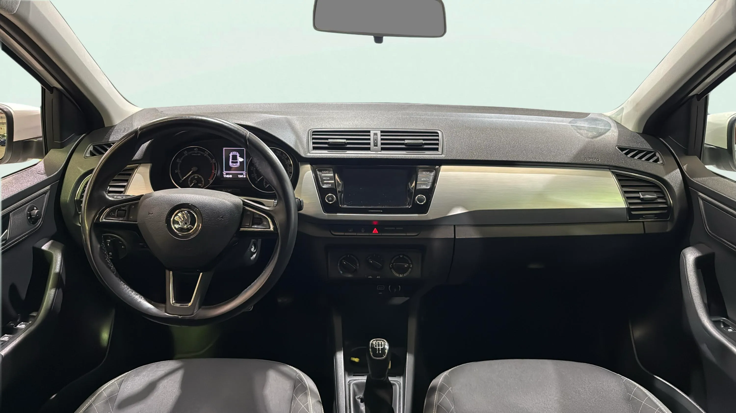 Škoda Fabia 1.0 TSI Ambition - foto 10