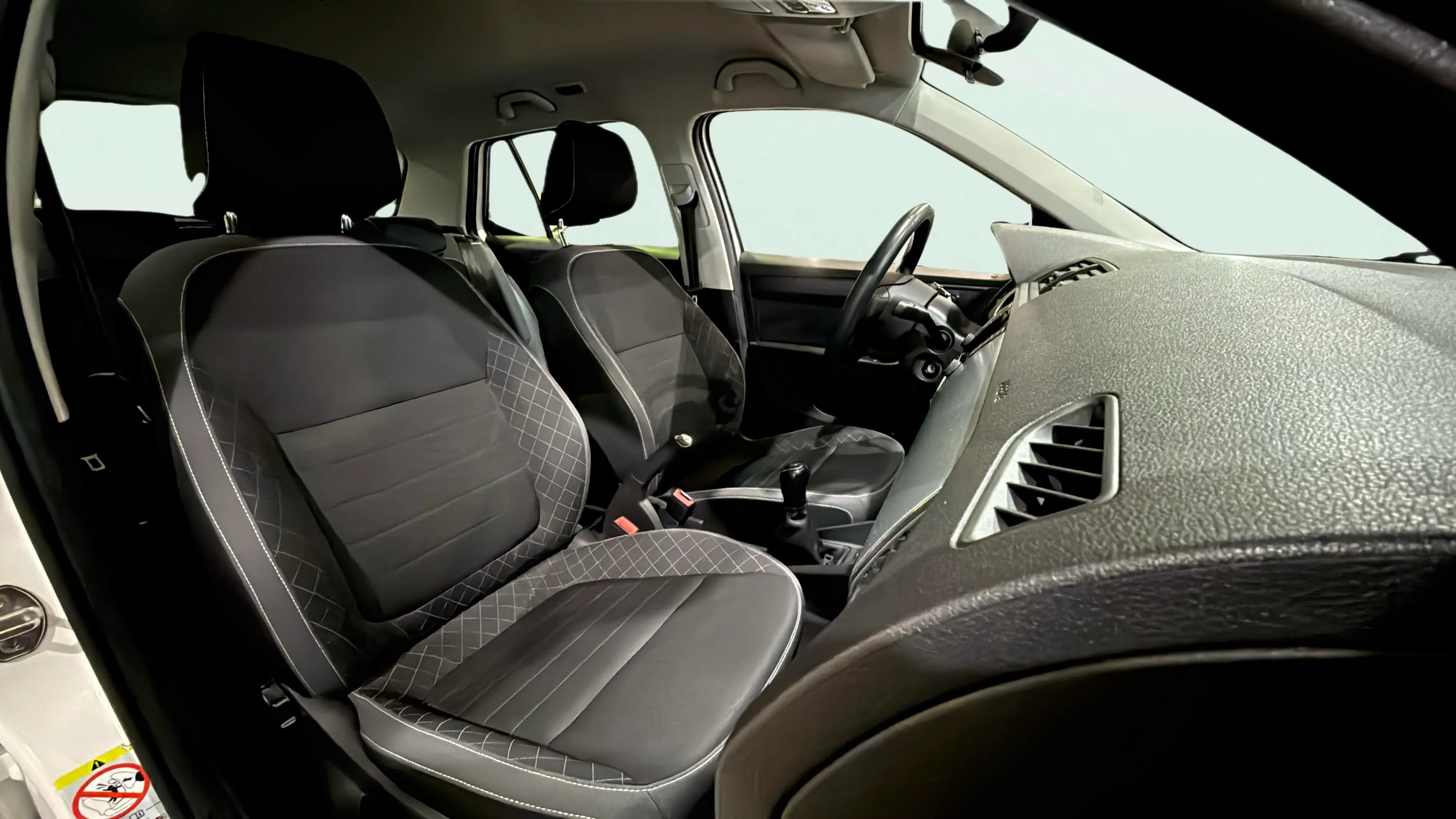 Škoda Fabia 1.0 TSI Ambition - foto 17