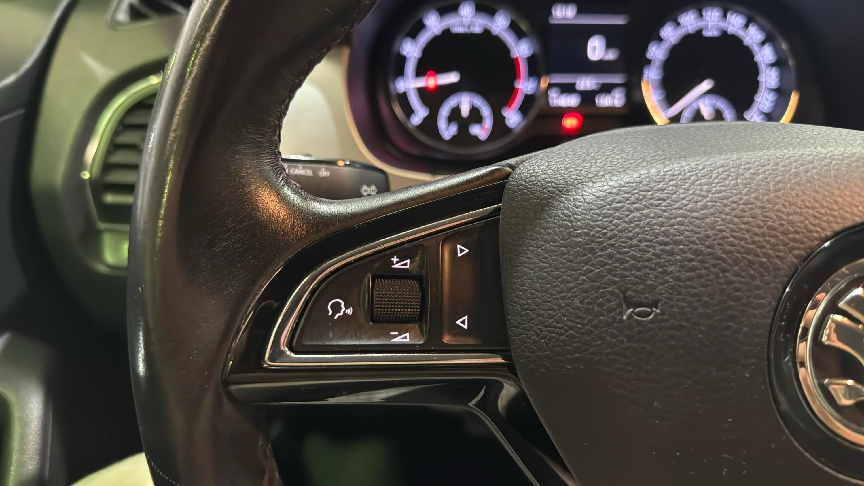 Škoda Fabia 1.0 TSI Ambition - foto 13