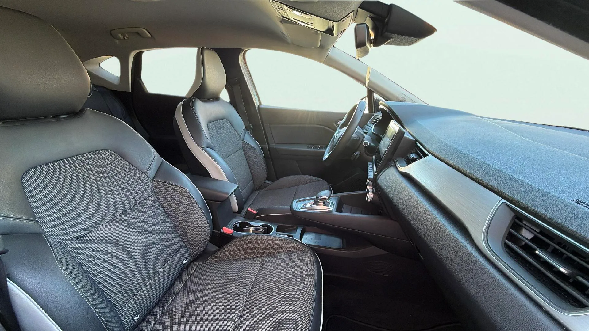 Renault Captur Zen E-Tech Híbrido enchufable - foto 11