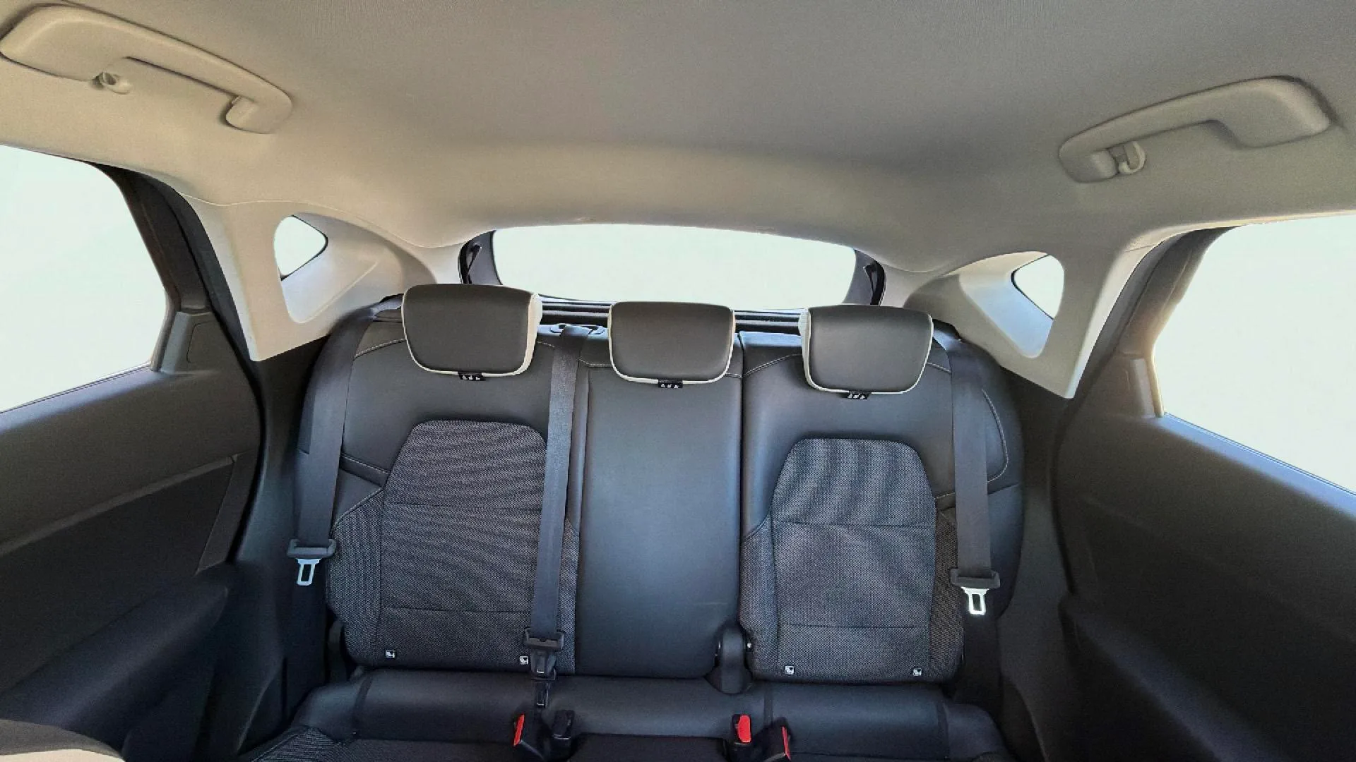 Renault Captur Zen E-Tech Híbrido enchufable - foto 12