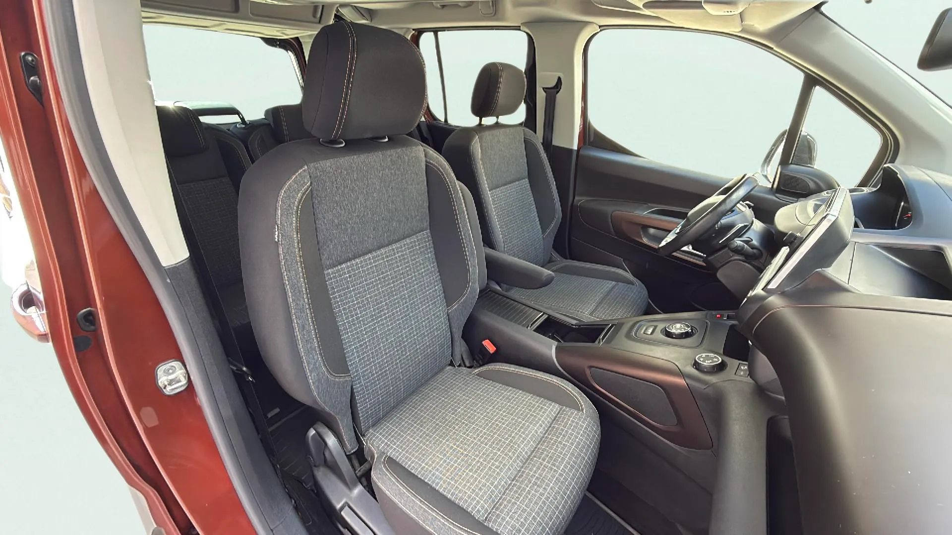 Peugeot Rifter GT Standard PureTech EAT8 - foto 25