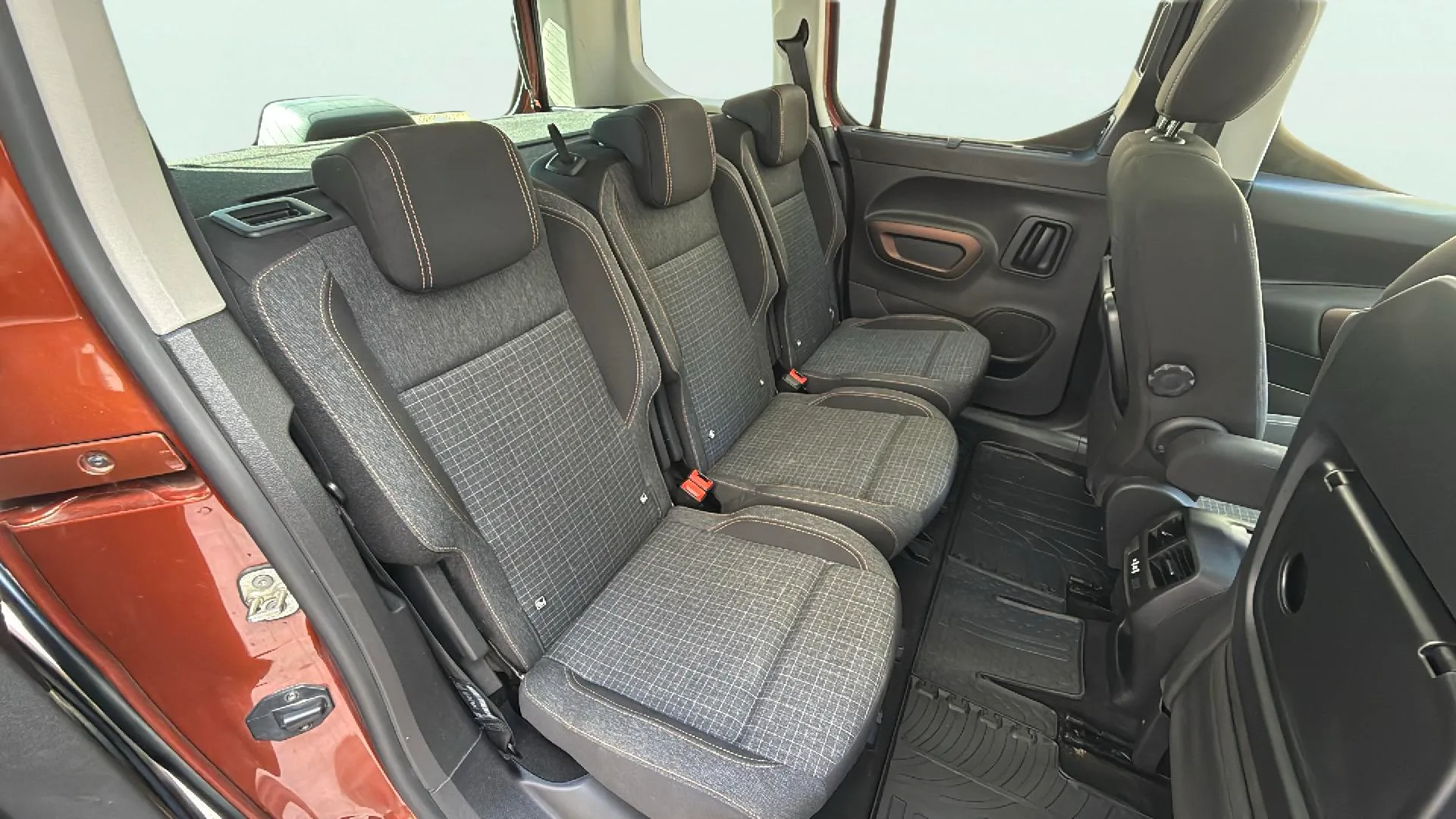 Peugeot Rifter GT Standard PureTech EAT8 - foto 27