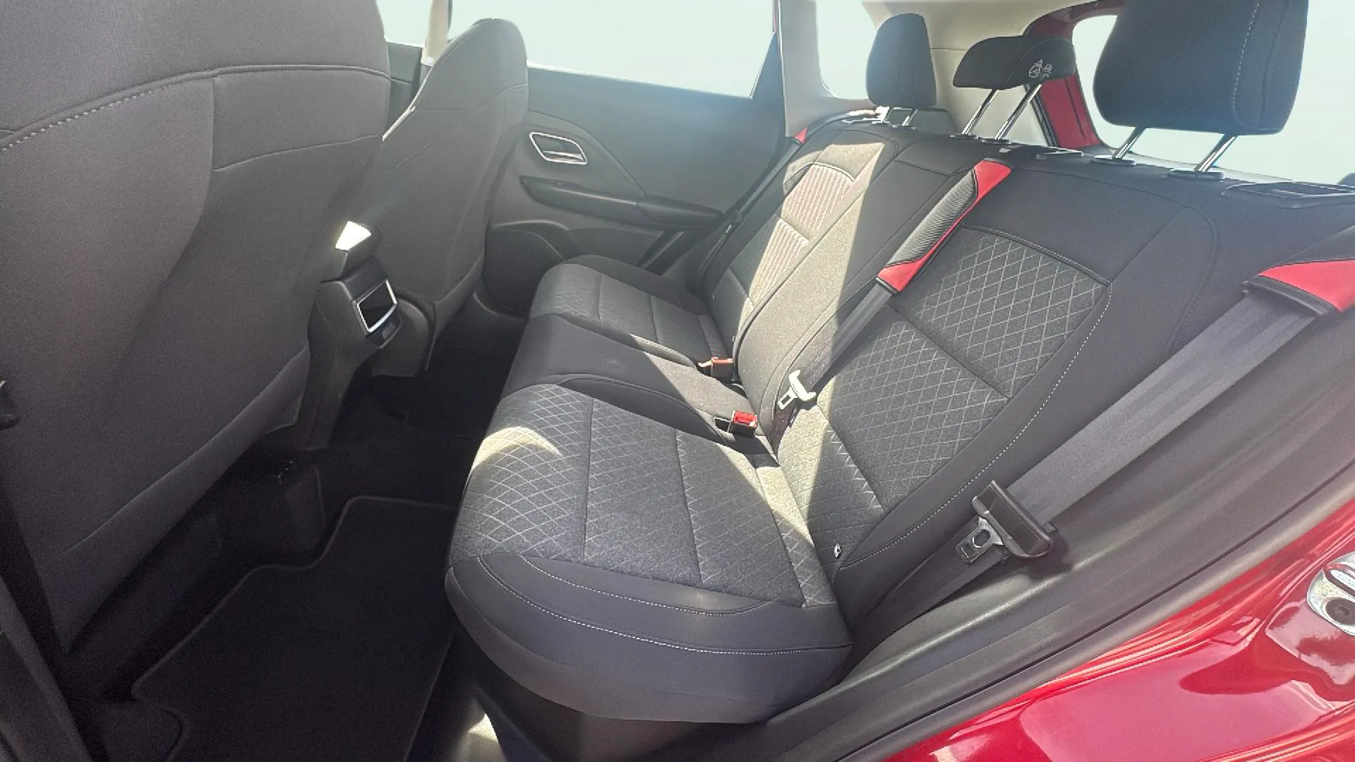 MG ZS Hybrid+ Comfort - foto 24