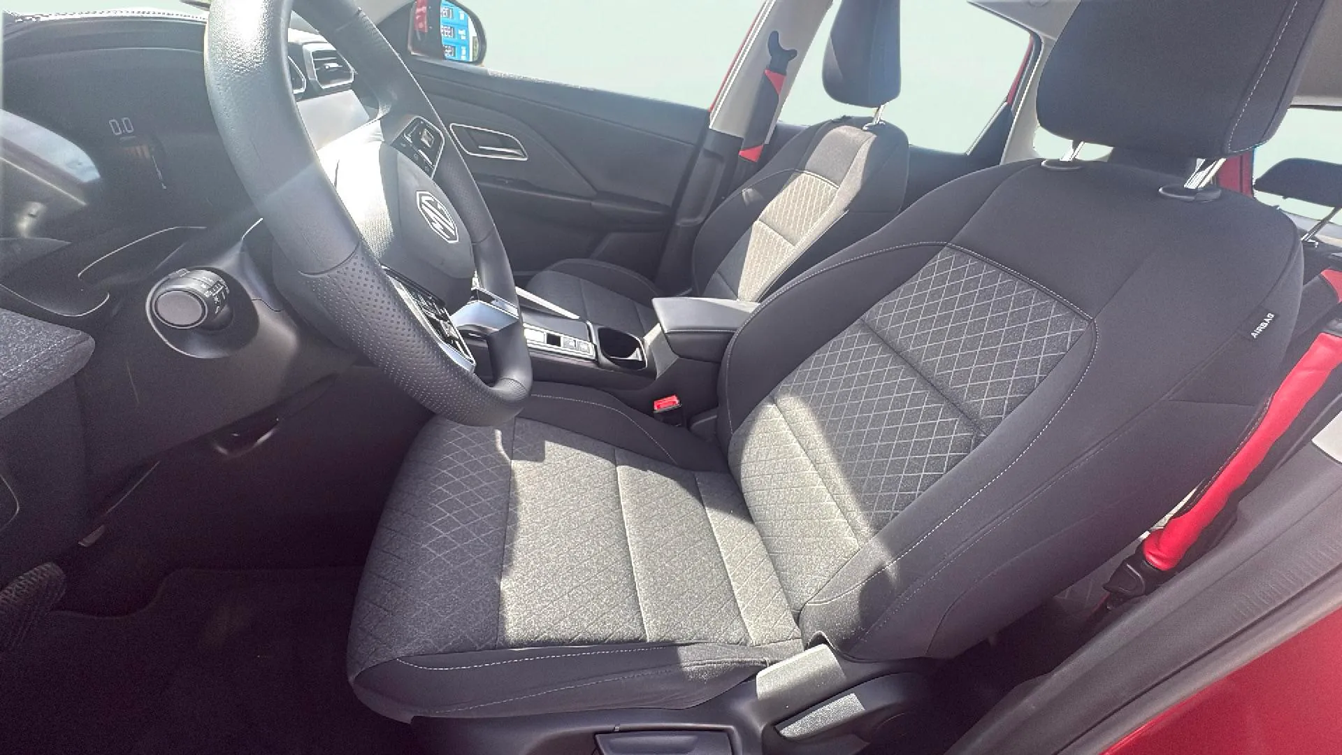 MG ZS Hybrid+ Comfort - foto 23