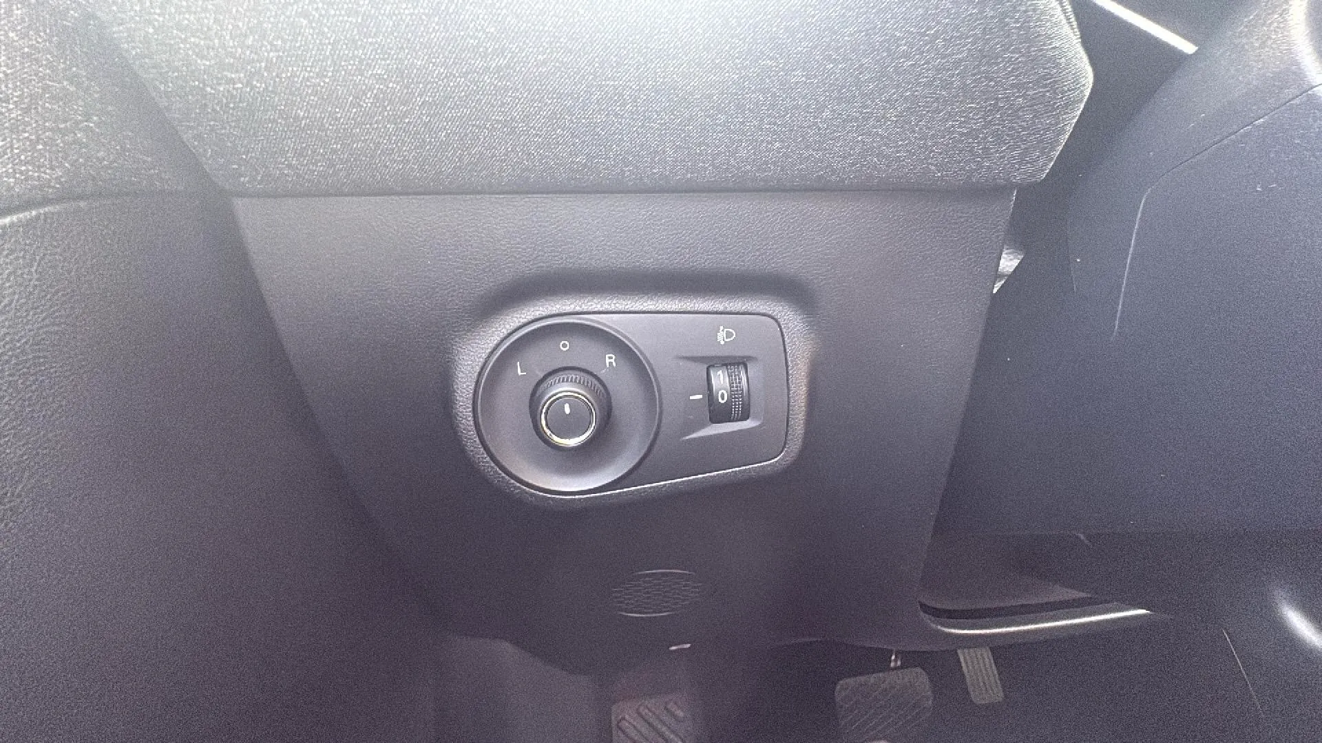 MG ZS Hybrid+ Comfort - foto 16