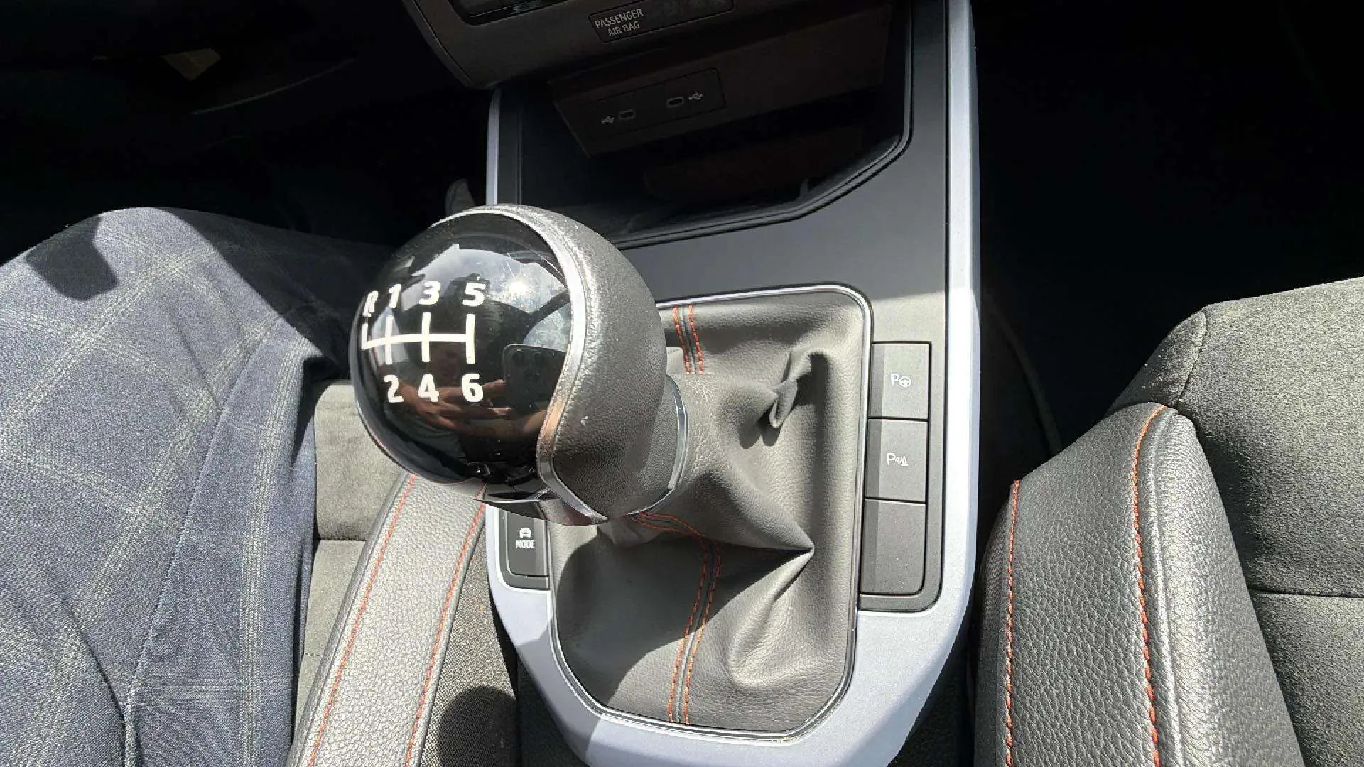SEAT Arona 1.0 TSI FR - foto 20