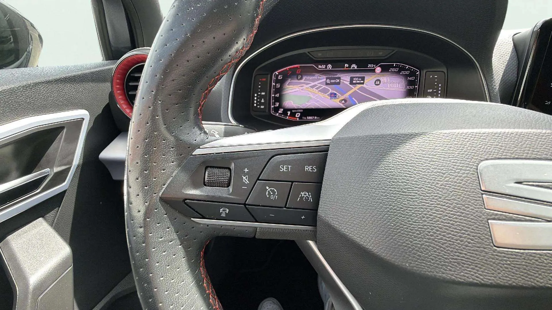 SEAT Arona 1.0 TSI FR - foto 13