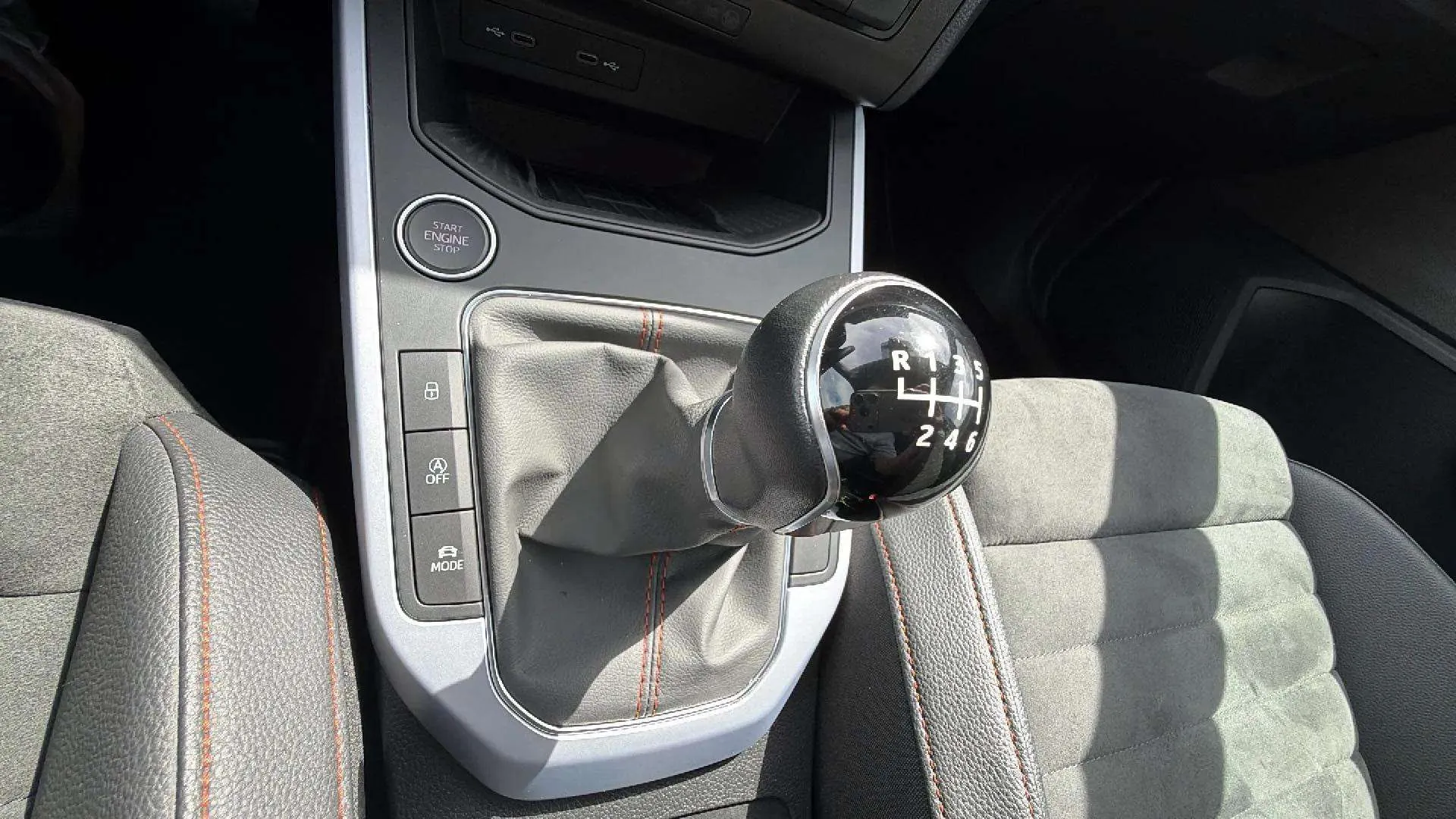 SEAT Arona 1.0 TSI FR - foto 19