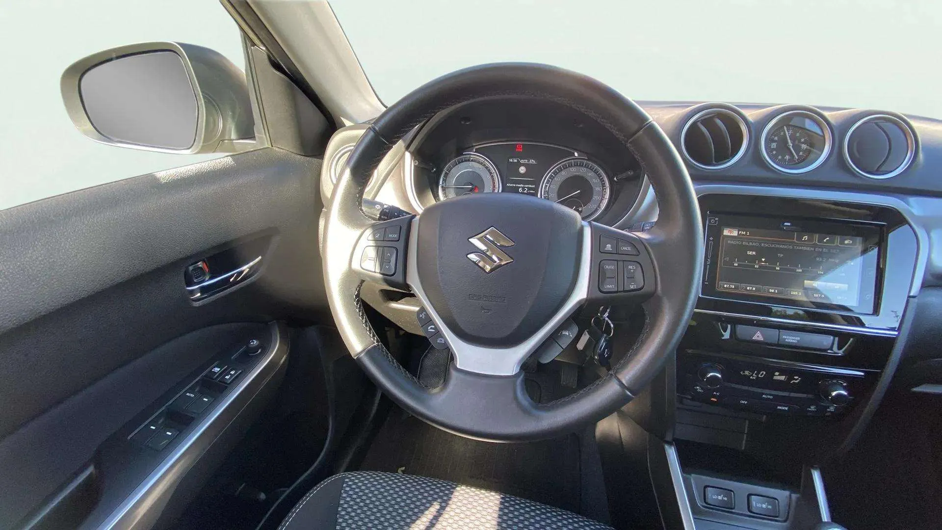 Suzuki Vitara 1.4 T GLE 4WD Mild Hybrid - foto 12
