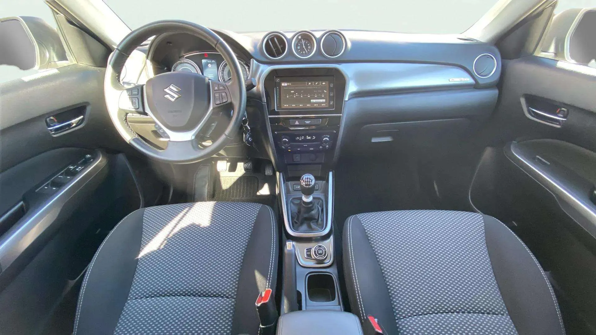 Suzuki Vitara 1.4 T GLE 4WD Mild Hybrid - foto 10
