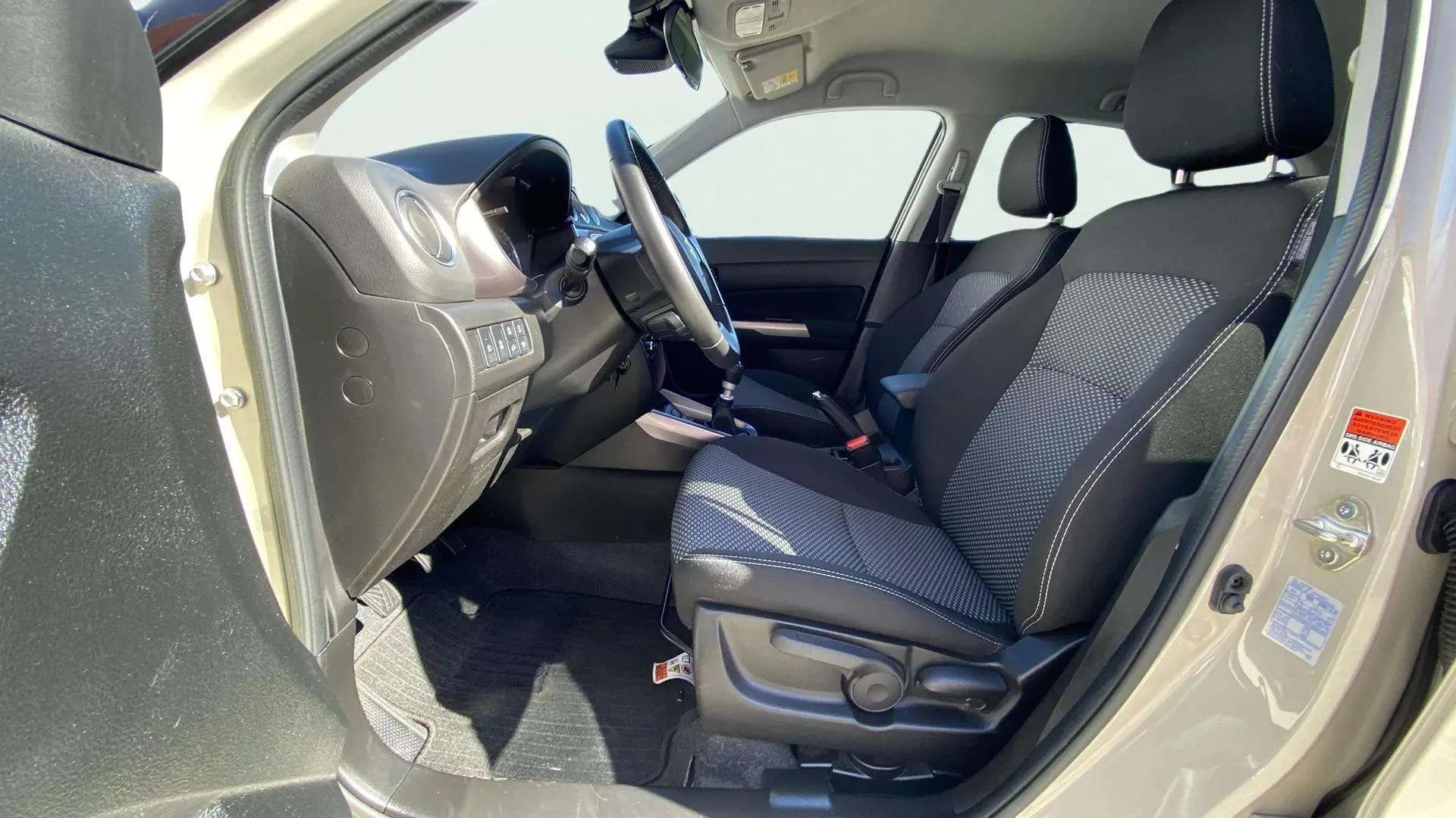 Suzuki Vitara 1.4 T GLE 4WD Mild Hybrid - foto 14