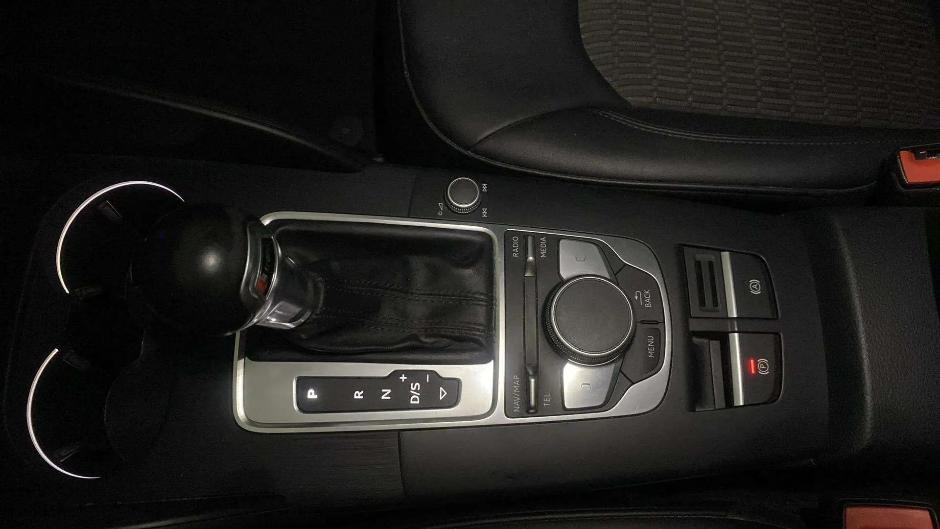 Audi A3 1.6TDI - foto 17