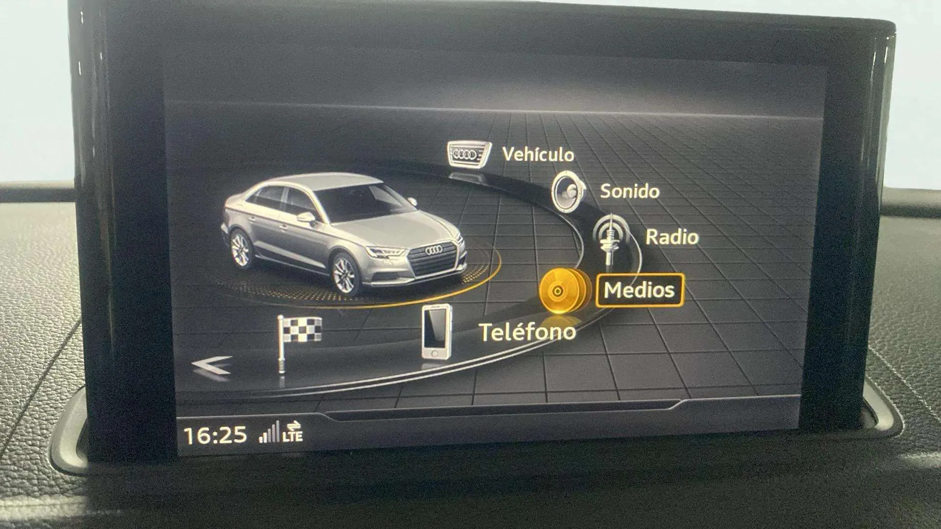 Audi A3 1.6TDI - foto 14