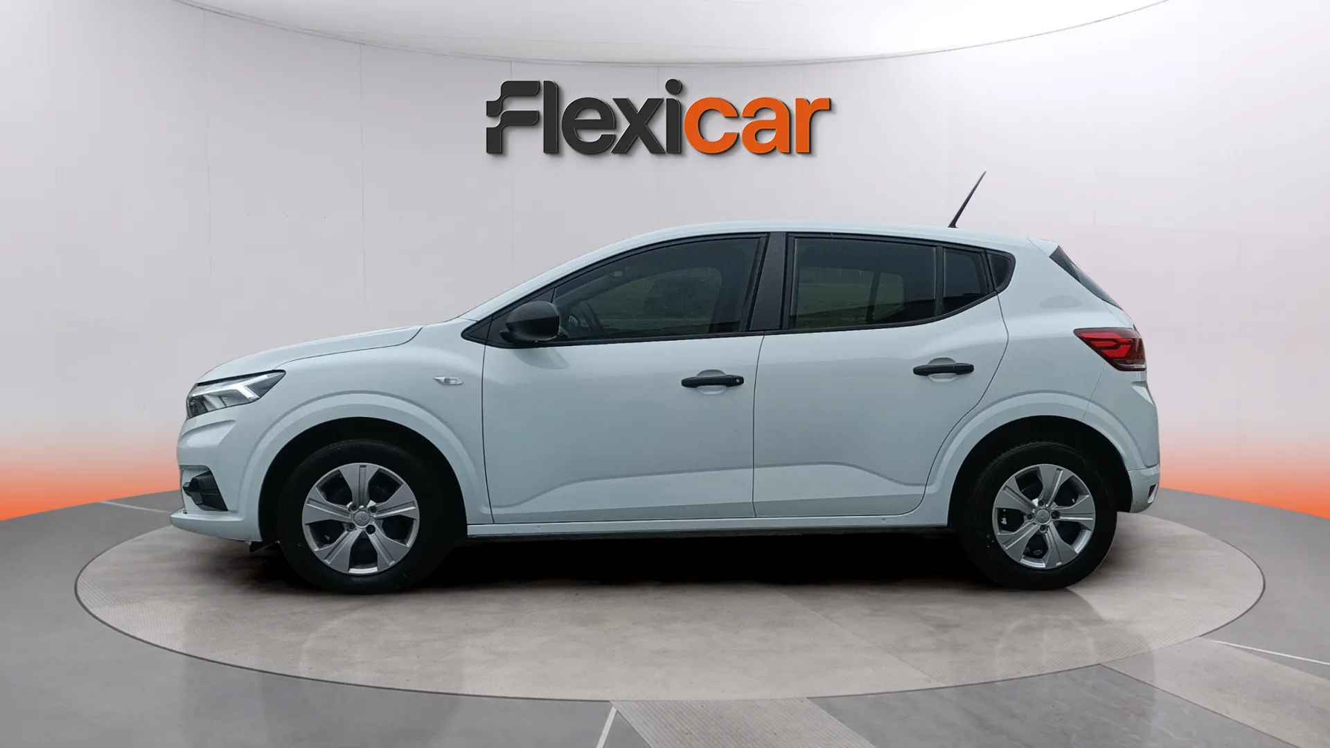 Dacia Sandero Essential SCe 65 - foto 6