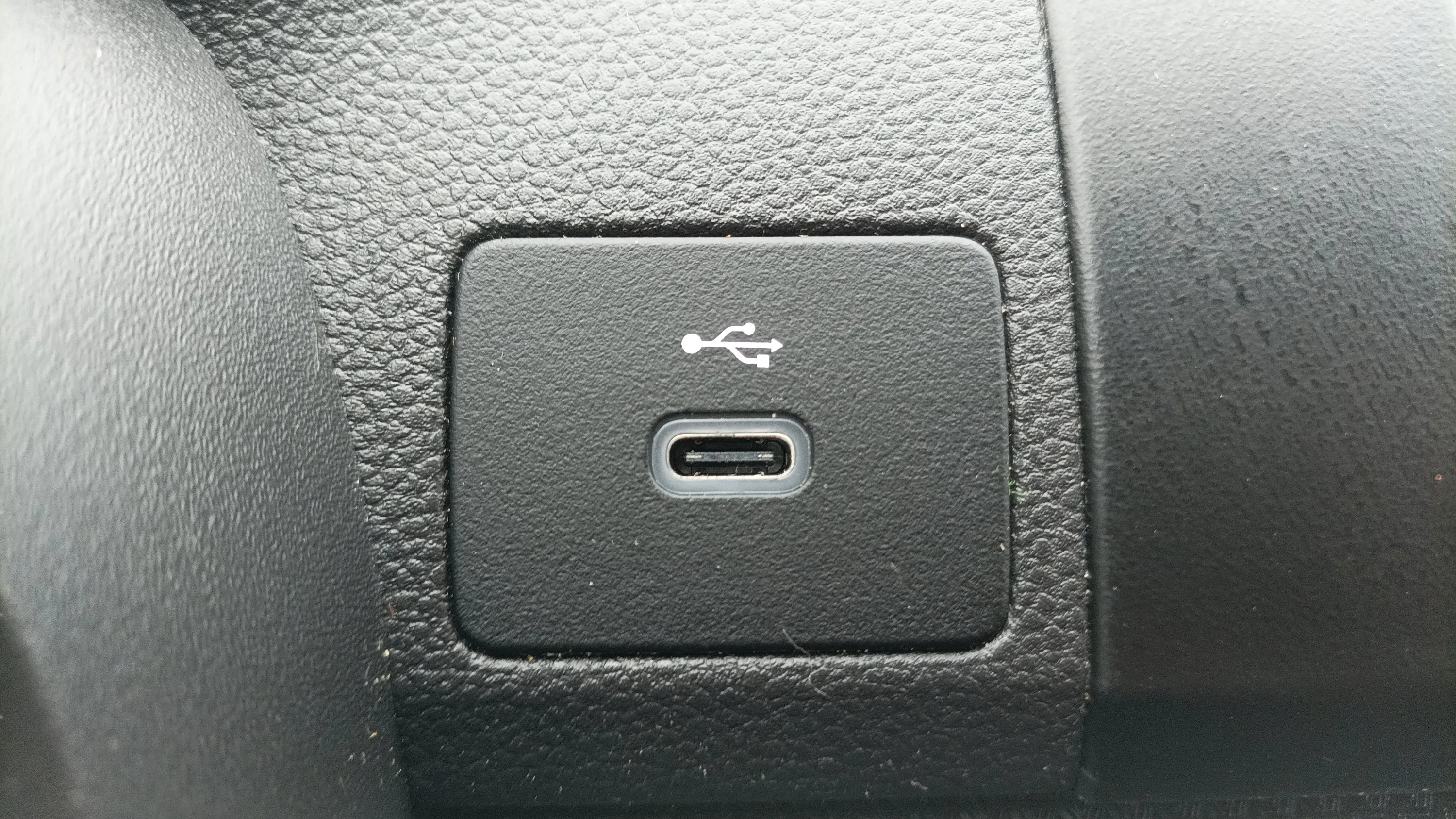 Dacia Sandero Essential SCe 65 - foto 21