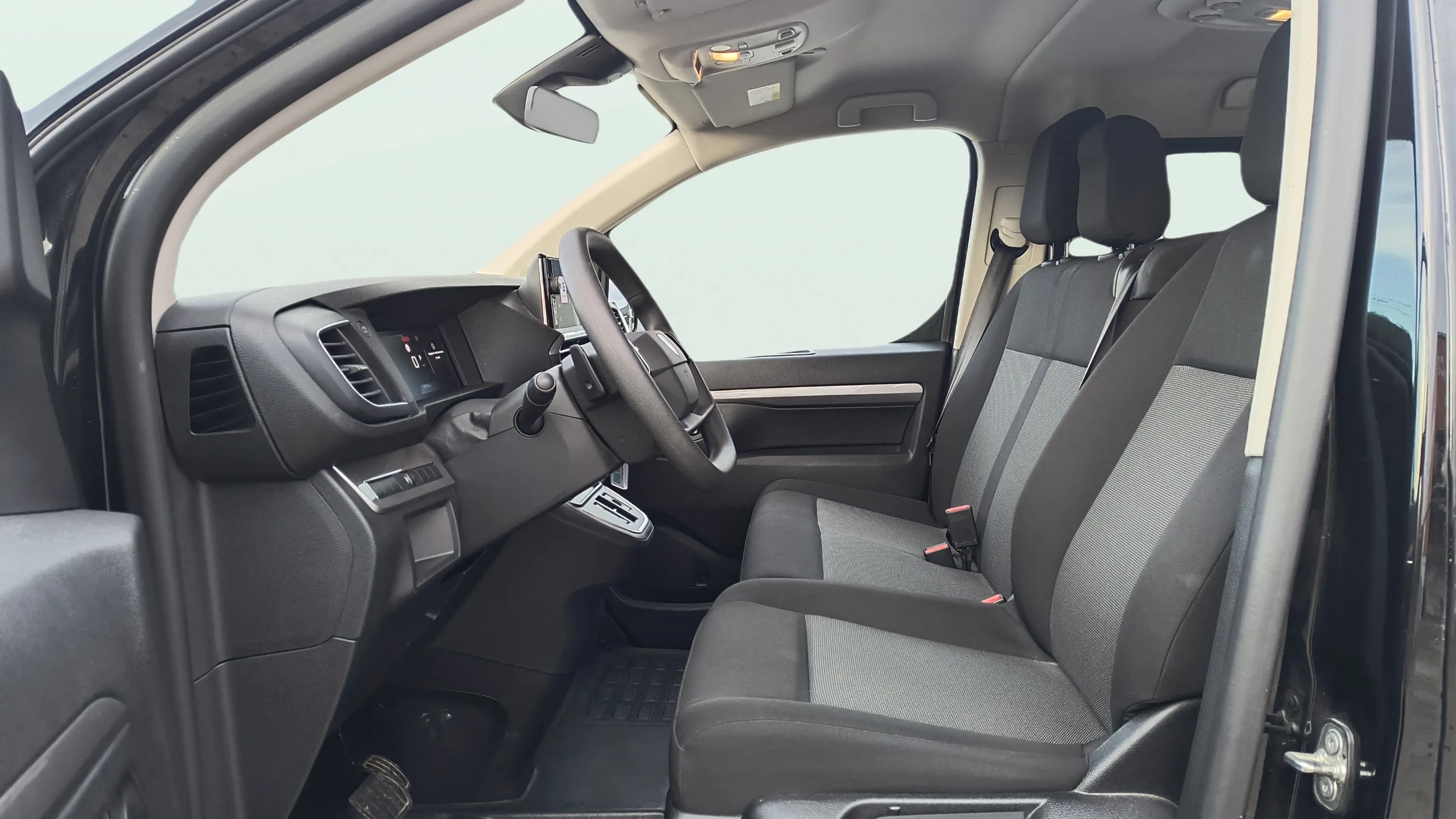 Peugeot Traveller Business Long BlueHDi 180 EAT8 - foto 15