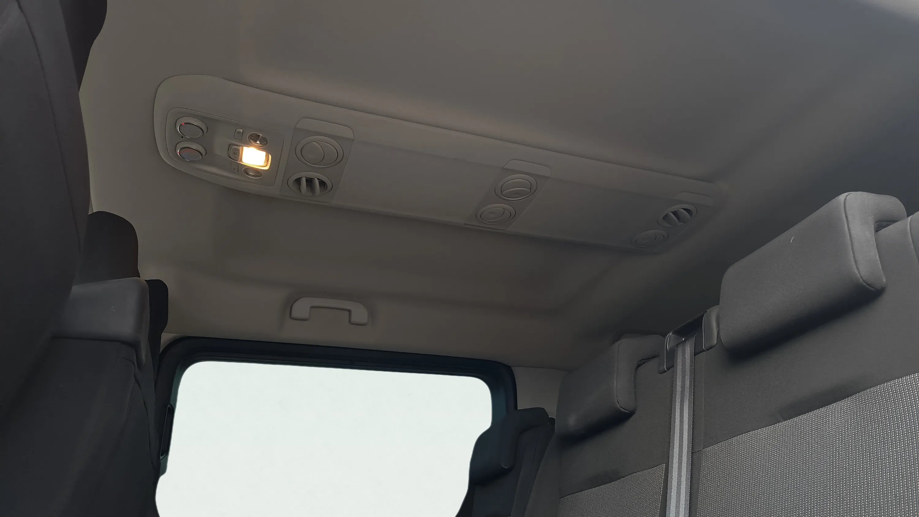 Peugeot Traveller Business Long BlueHDi 180 EAT8 - foto 28
