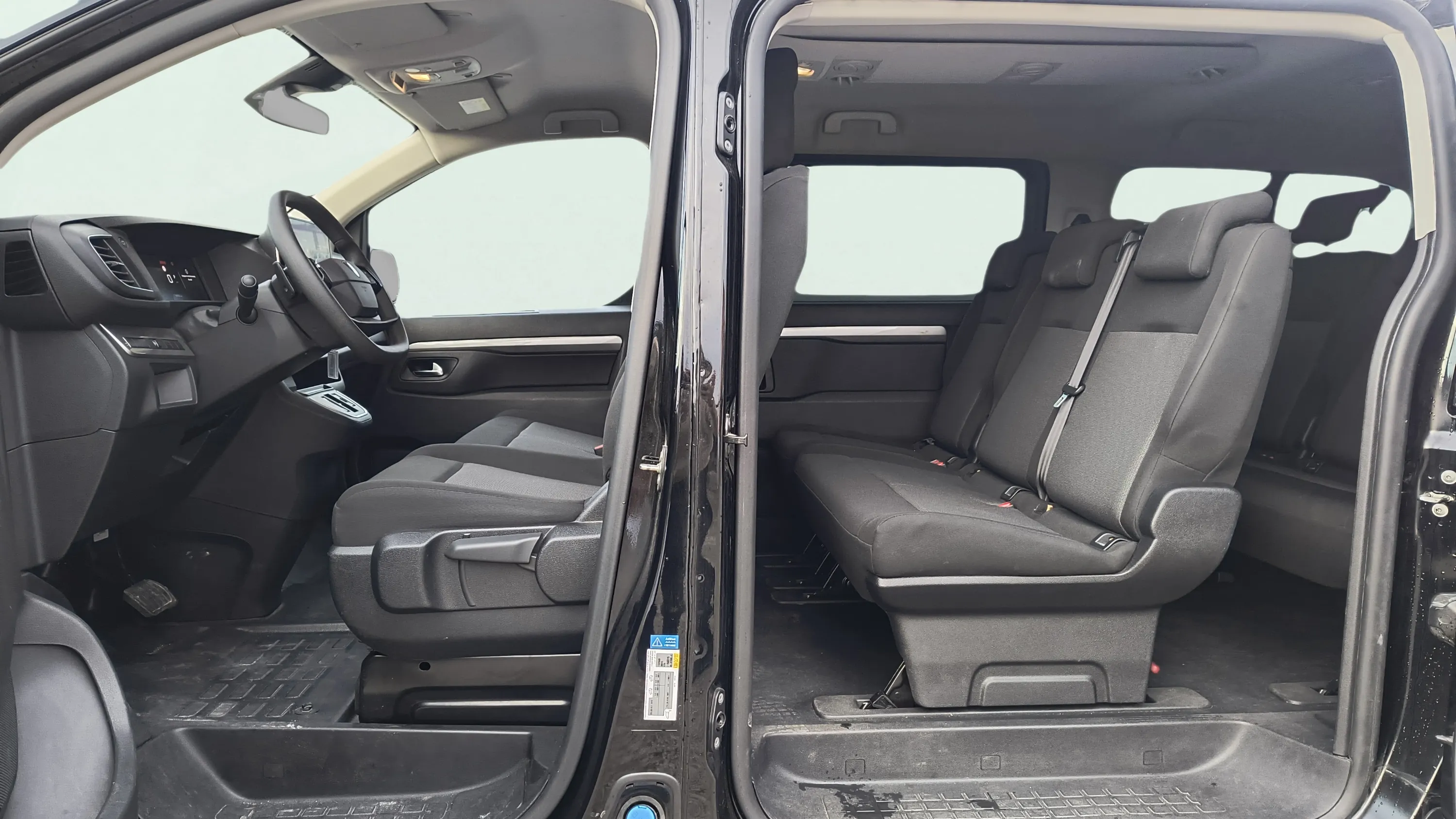 Peugeot Traveller Business Long BlueHDi 180 EAT8 - foto 18
