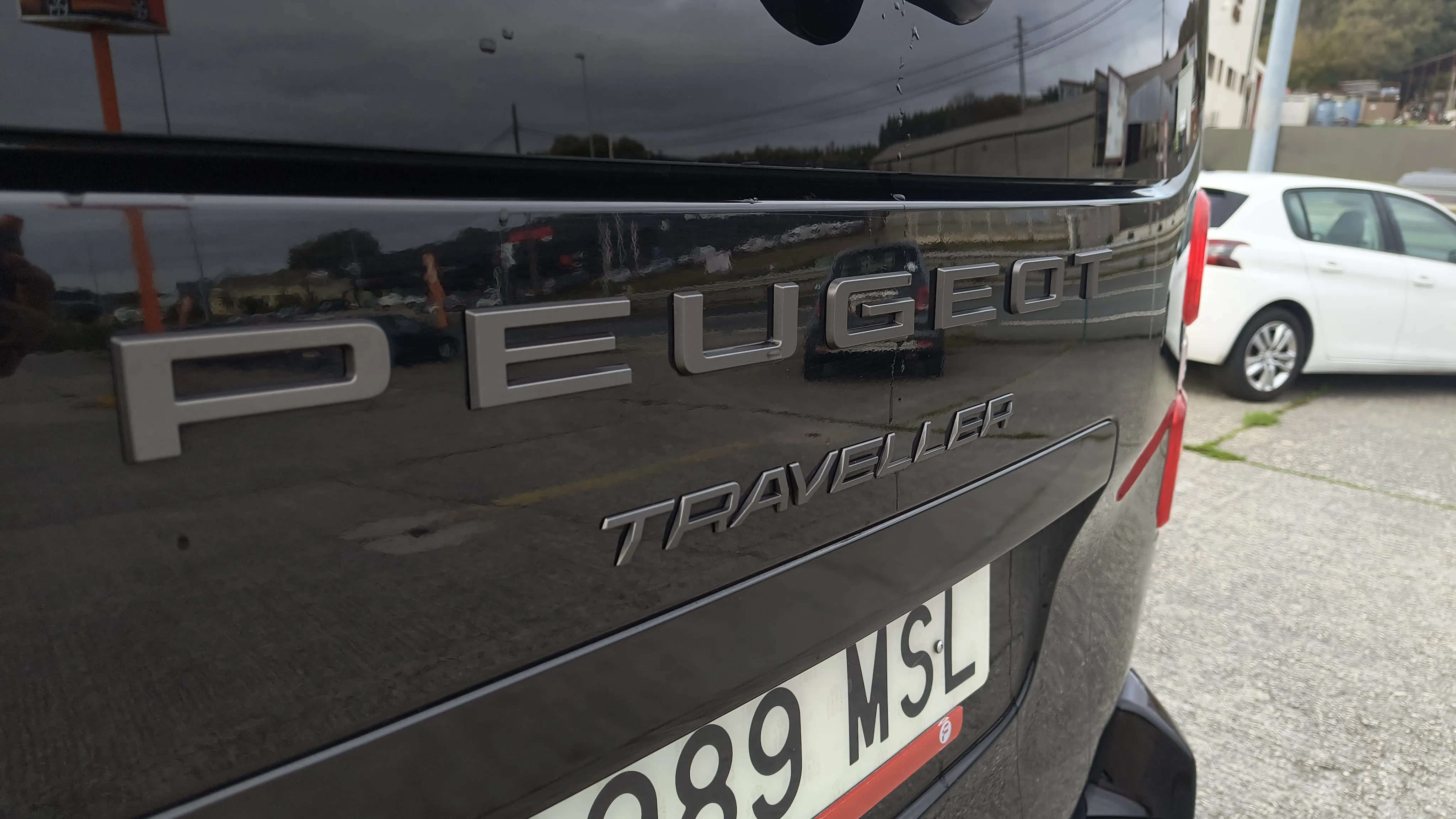 Peugeot Traveller Business Long BlueHDi 180 EAT8 - foto 20