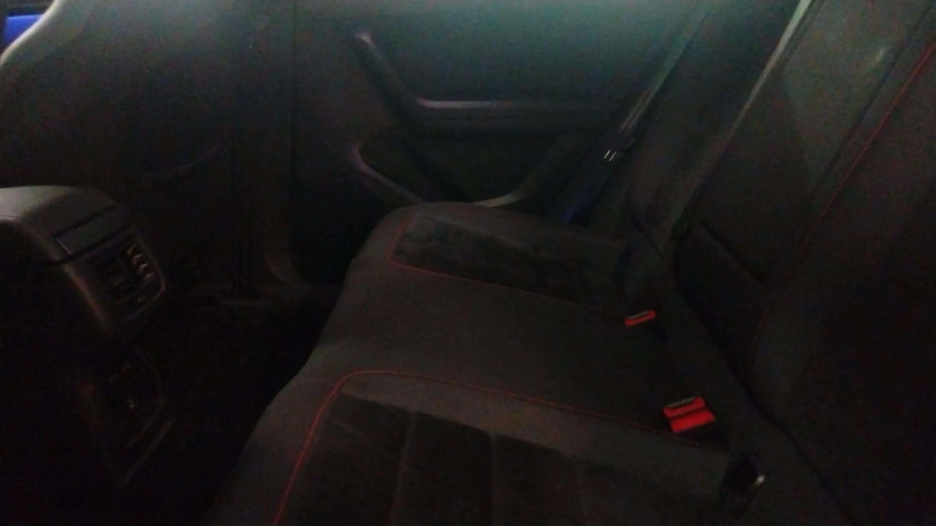 SEAT Ateca 2.0 TSI DSG-7 4D FR Plus - foto 9