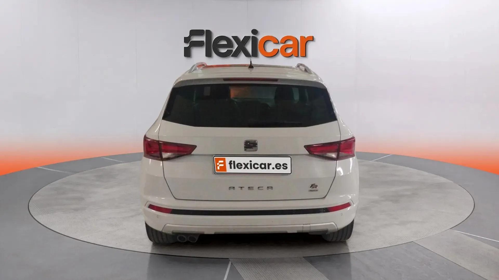SEAT Ateca 2.0 TSI DSG-7 4D FR Plus - foto 5