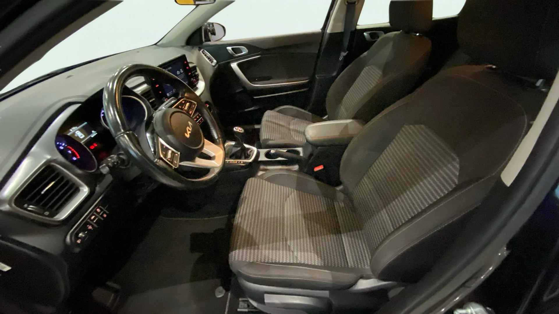 Kia XCeed 1.5 - foto 12