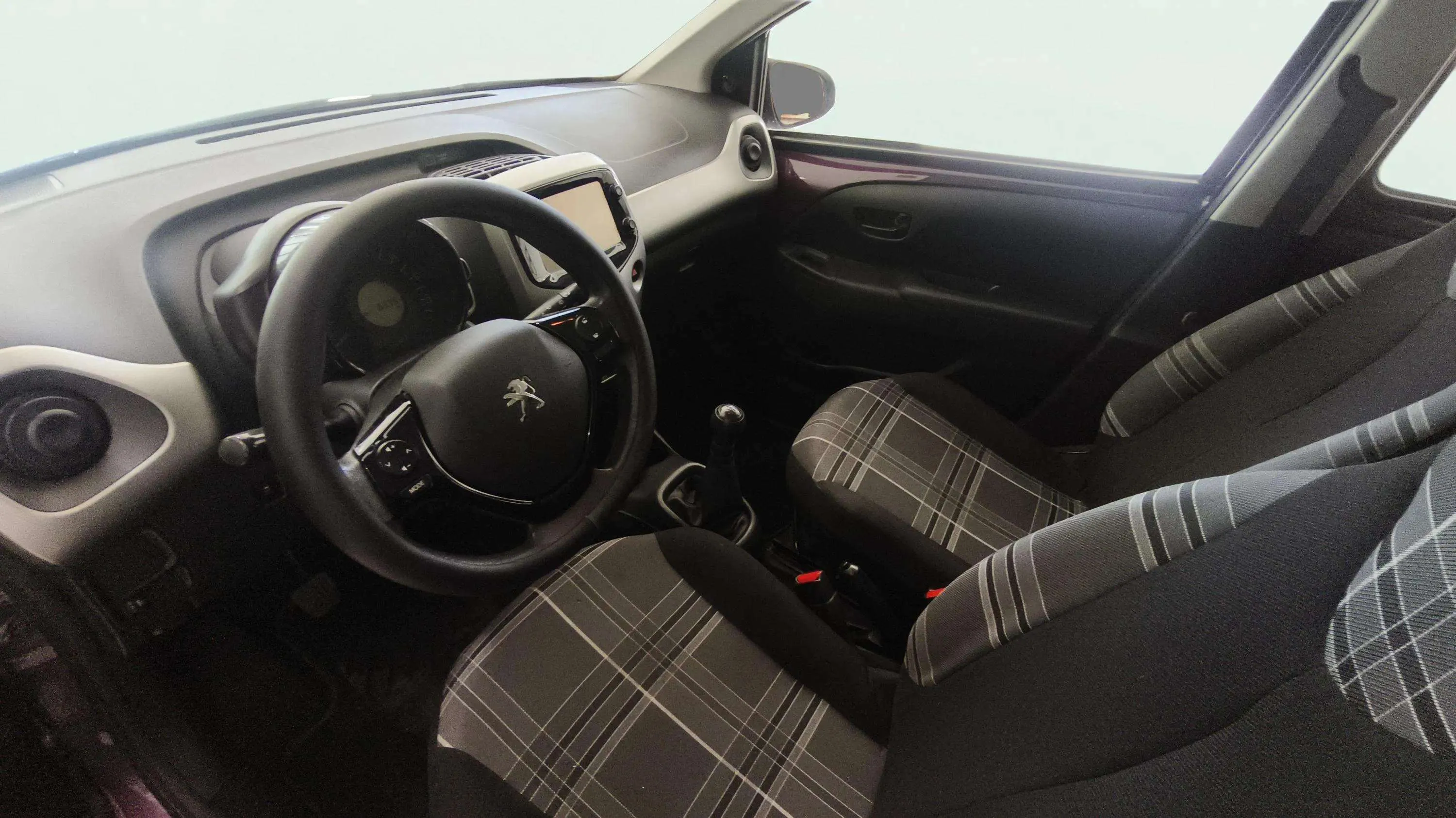 Peugeot 108 1.2 PureTech - foto 13
