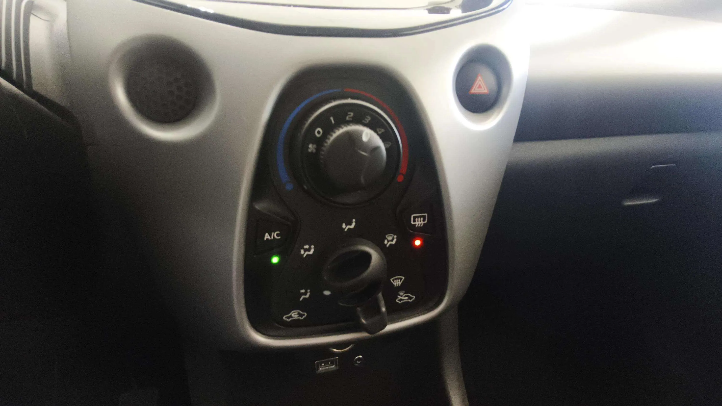 Peugeot 108 1.2 PureTech - foto 9