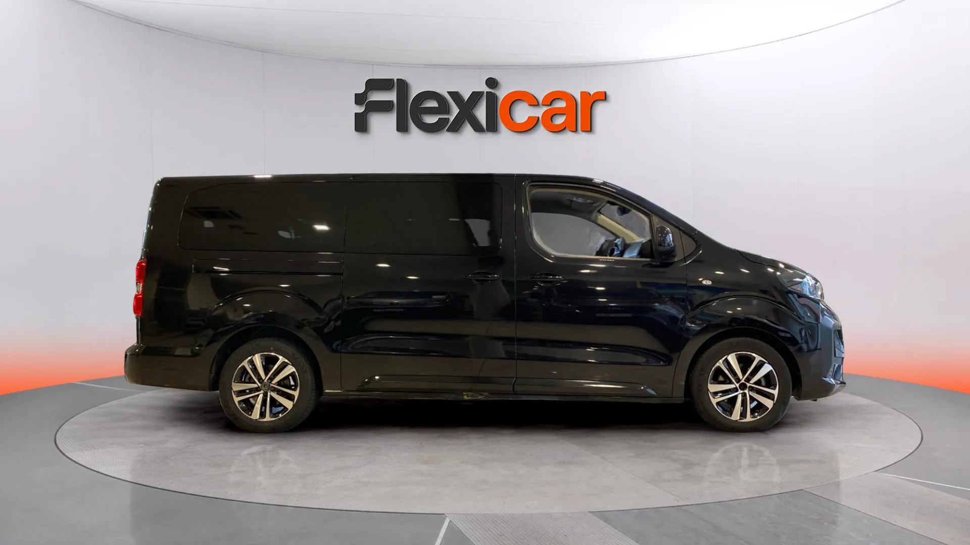 Peugeot Traveller Business Long BlueHDi 180 EAT8 - foto 29